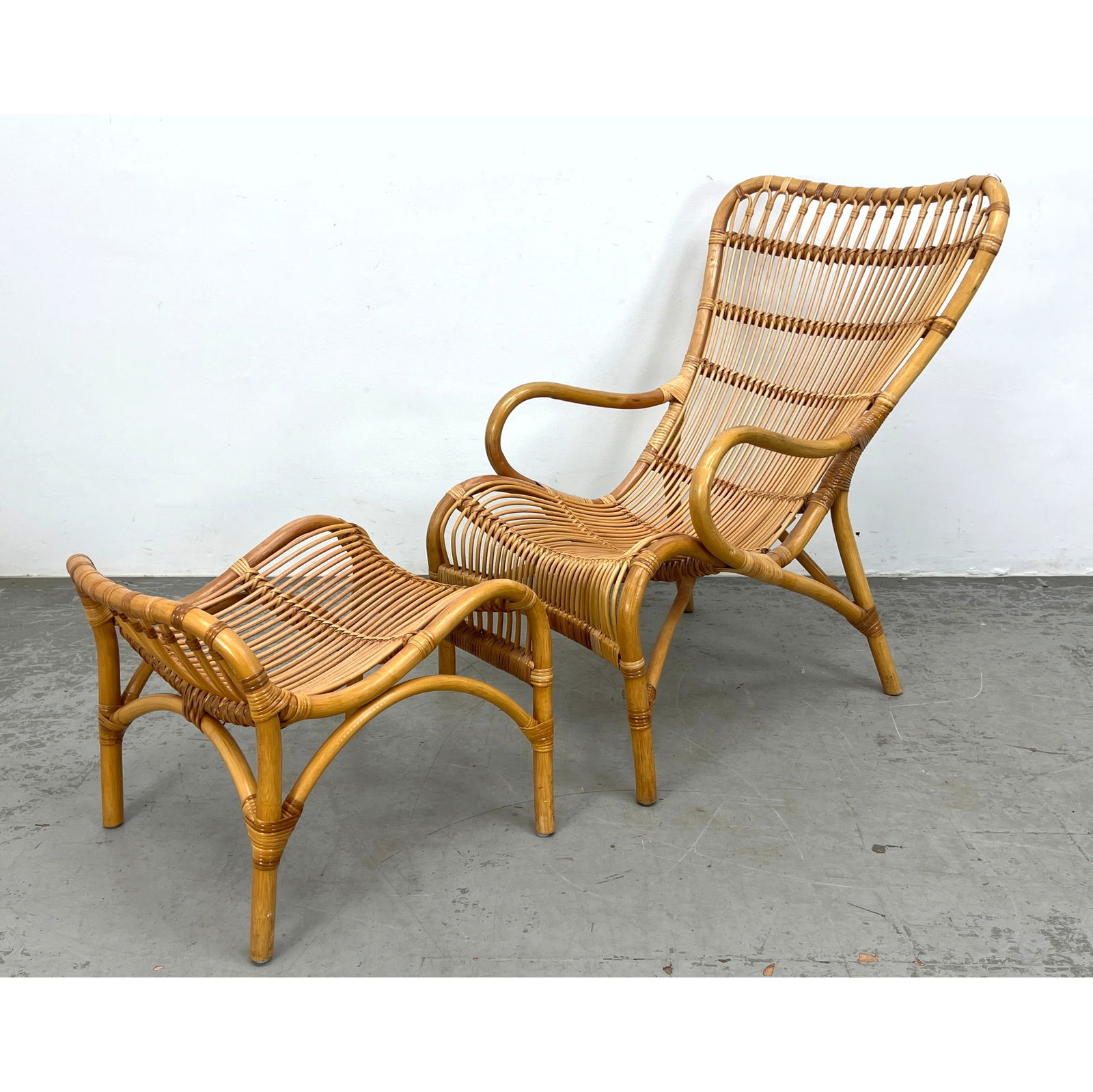 Franco Albini Style Lounge Chair and Ottoman. Contour Lounge. (1 of 15)