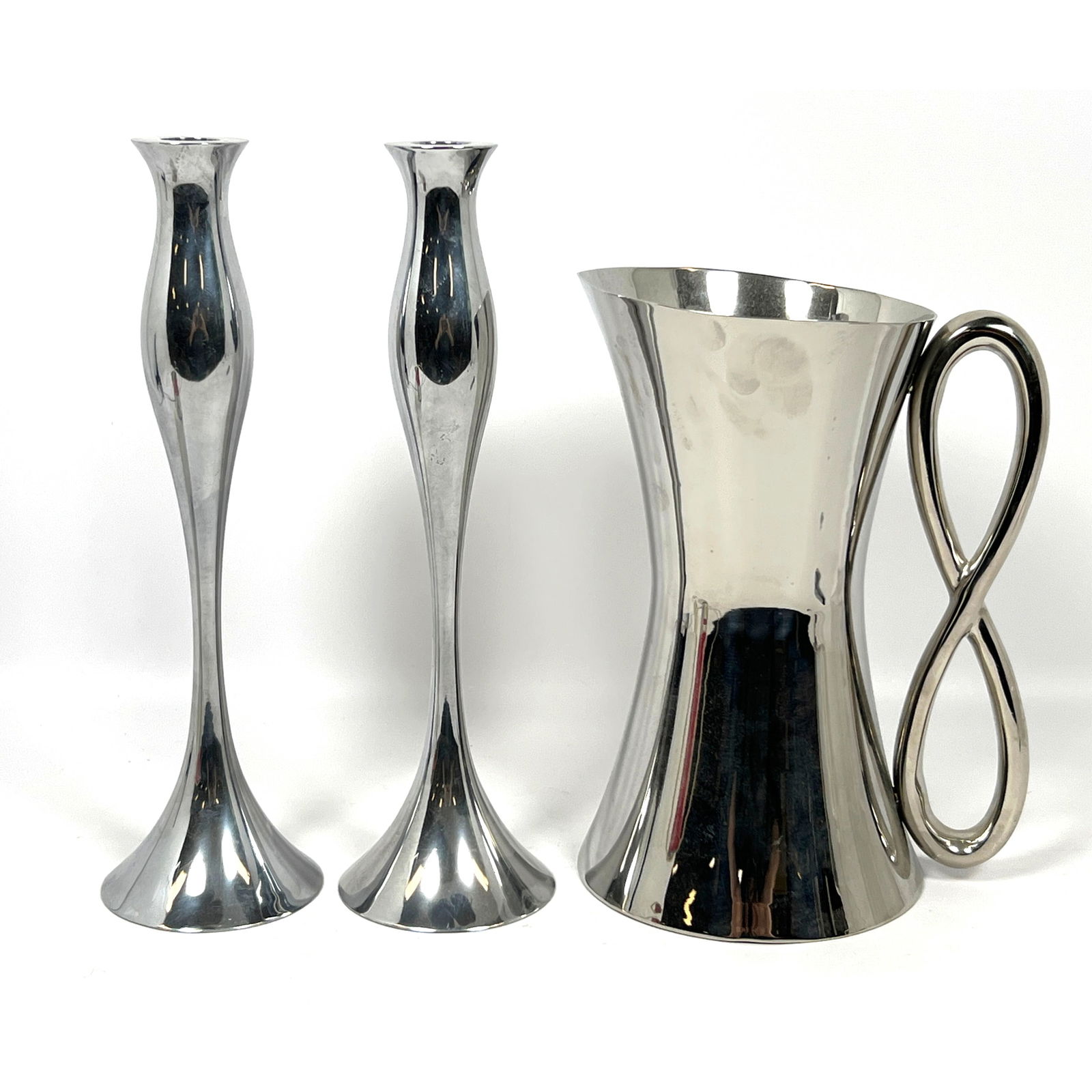 3pc NAMBE Contemporary Table Ware. 1) Infinity Pitcher. designed by WEI YOUNG. 2and3) Pr "Bella" Tap (1 of 12)