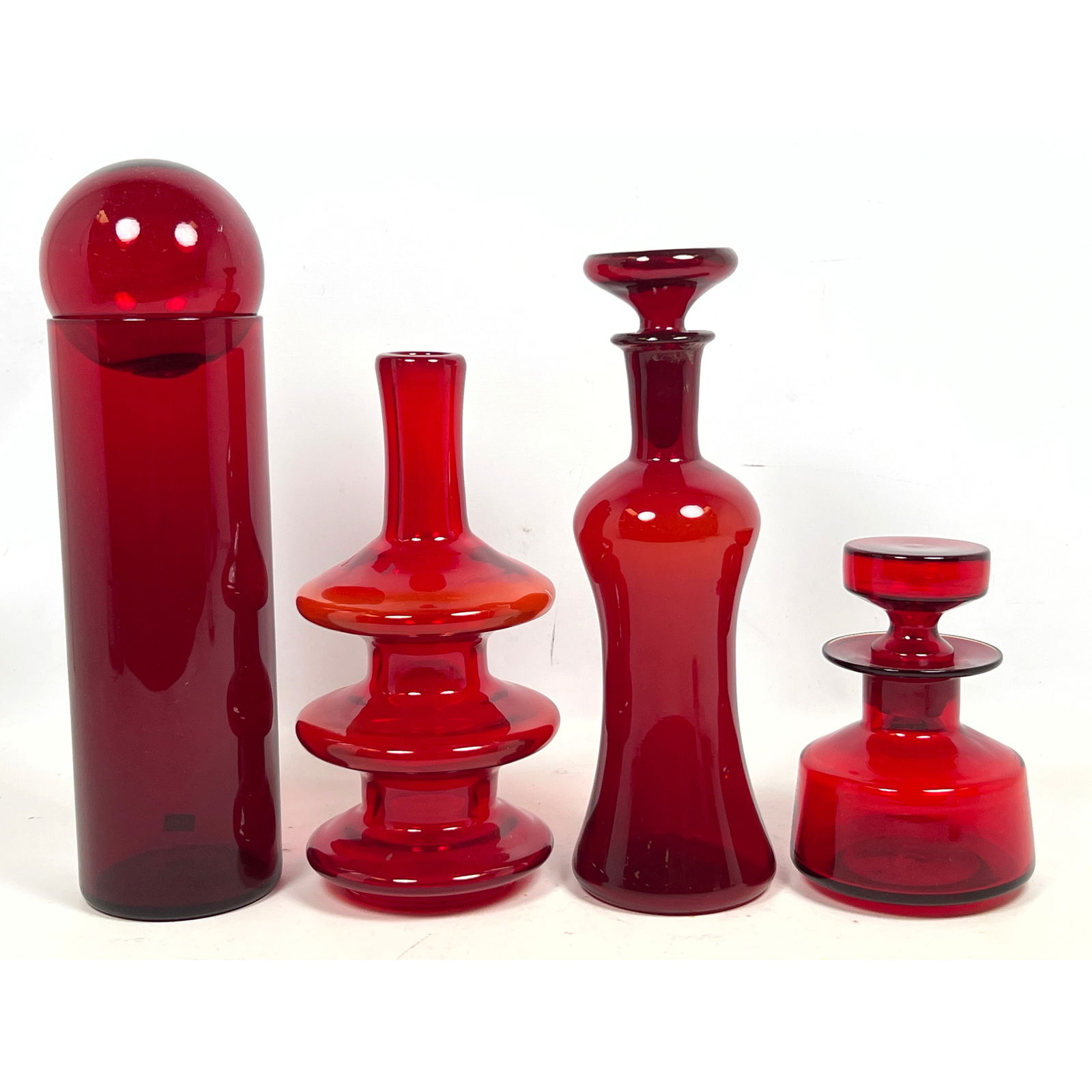 4pcs Mid Century Modern Red Art Glass Bottle Vases. Blenko Stoppered Bottle, Gunnar Ander Lindshamma (1 of 16)