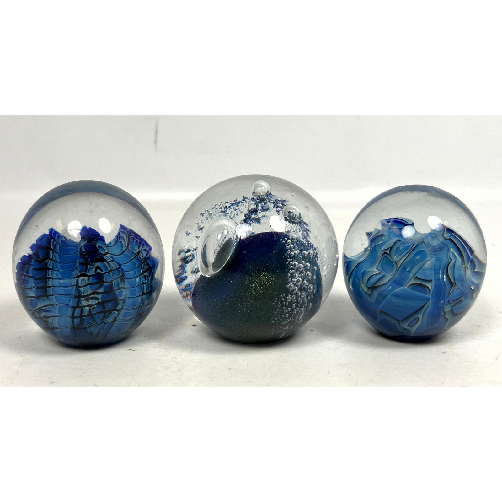 3pcs Signed Eickholt Blown Art Glass Paperweights. (1 of 13)