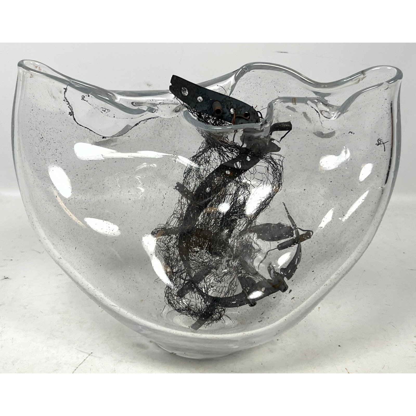 Signed Metal And Blown Glass Sculpture. Studio glass. Weal or Weil Signed 2012: Signed Metal And Blown Glass Sculpture. Studio glass. Weal or Weil Signed 2012 Dimensions: Height: 9 inches, Width: 11 inches, Depth: 7 inches. --- US Packing and Shipping charge: In house shipping av