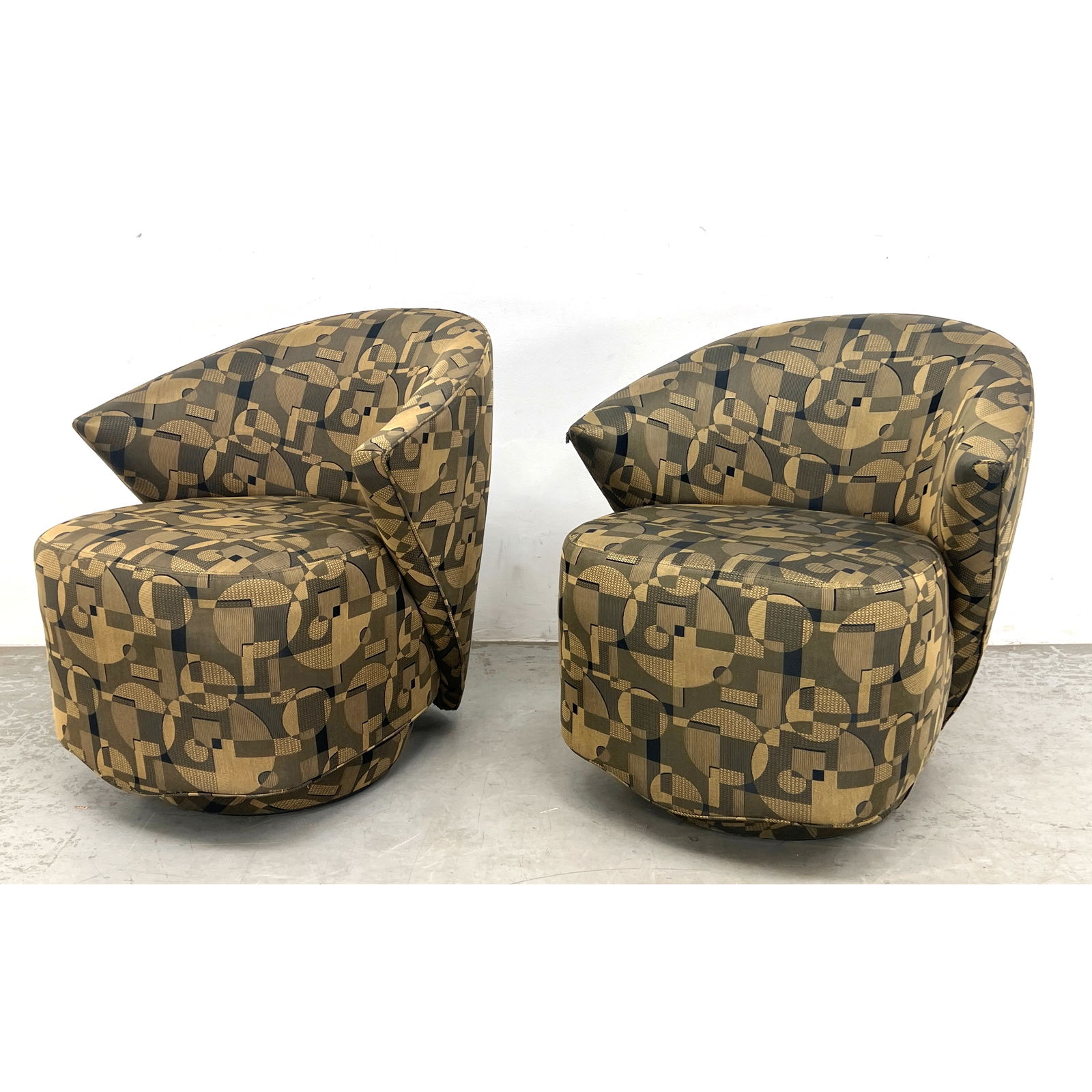 Pair Vladimir Kagan (Attributed) for Directional Furniture Pelican Chairs, One Chair retains Origina (1 of 15)