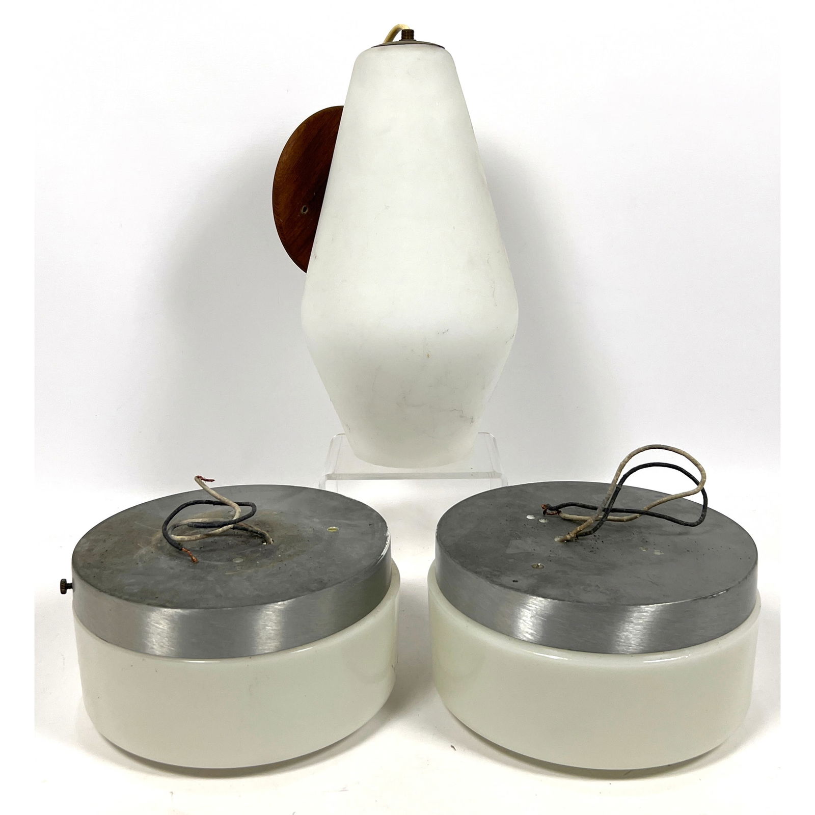 3pcs Vintage Mid Century Modern Lighting. Pendant Lamp and 2 Ceiling sconces.: 3pcs Vintage Mid Century Modern Lighting. Pendant Lamp and 2 Ceiling sconces. Dimensions: Height: 12 inches, Width: 7 inches, Depth: 7 inches. --- US Packing and Shipping charge: In house shipping ava