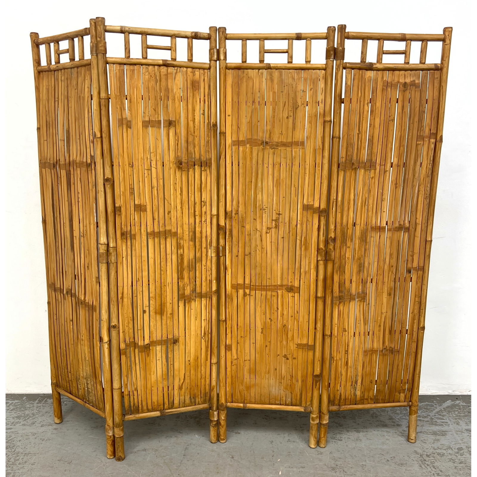 4 Panel Rattan Bamboo Folding Screen Room Divider. (1 of 10)