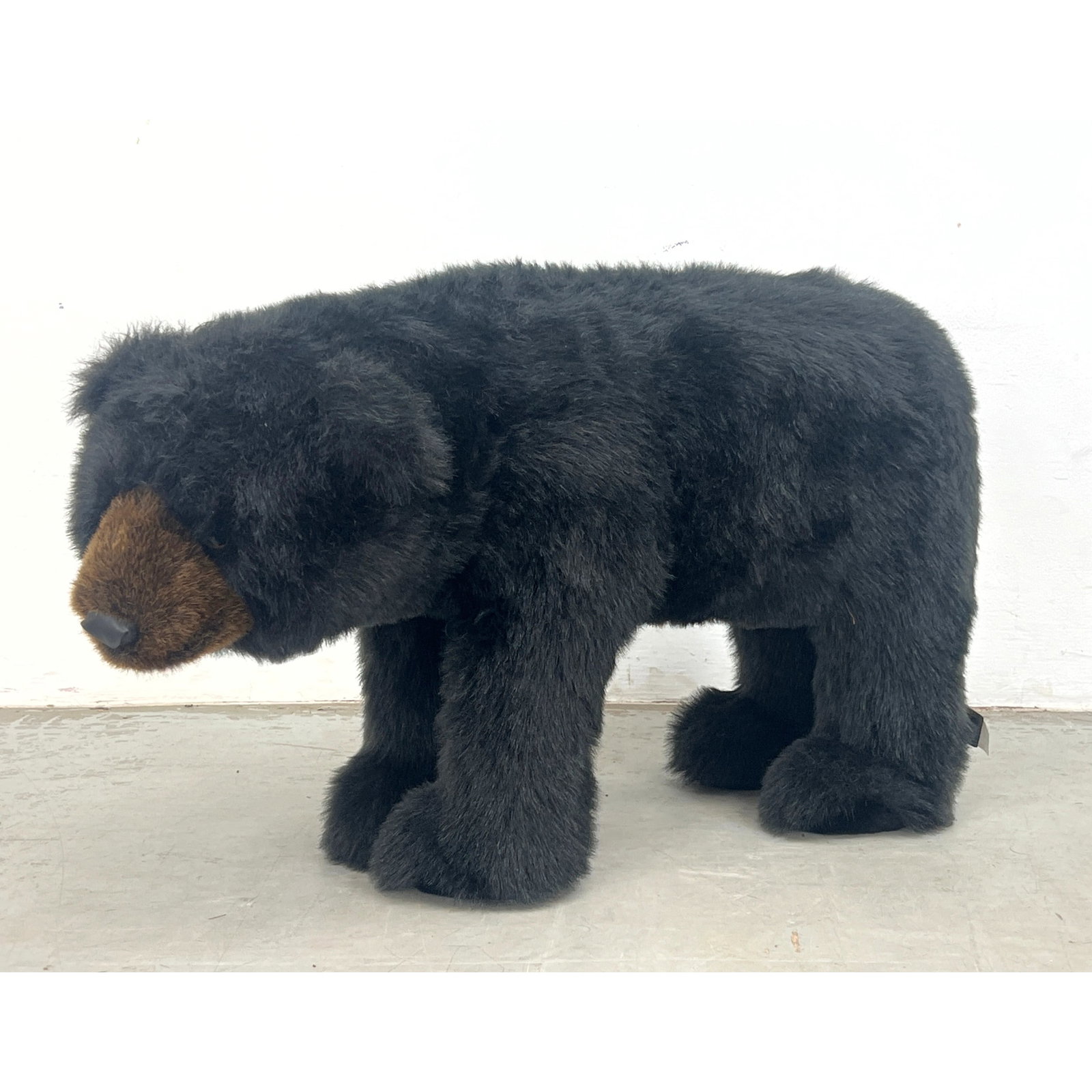 Dritz Brown Bear stuffed animal foot stool.: Dritz Brown Bear stuffed animal foot stool. Dimensions: Height: 18 inches, Width: 13 inches, Depth: 32 inches. --- - We offer curbside delivery for most items to NYC, Manhattan, Close Brooklyn, Hoboke