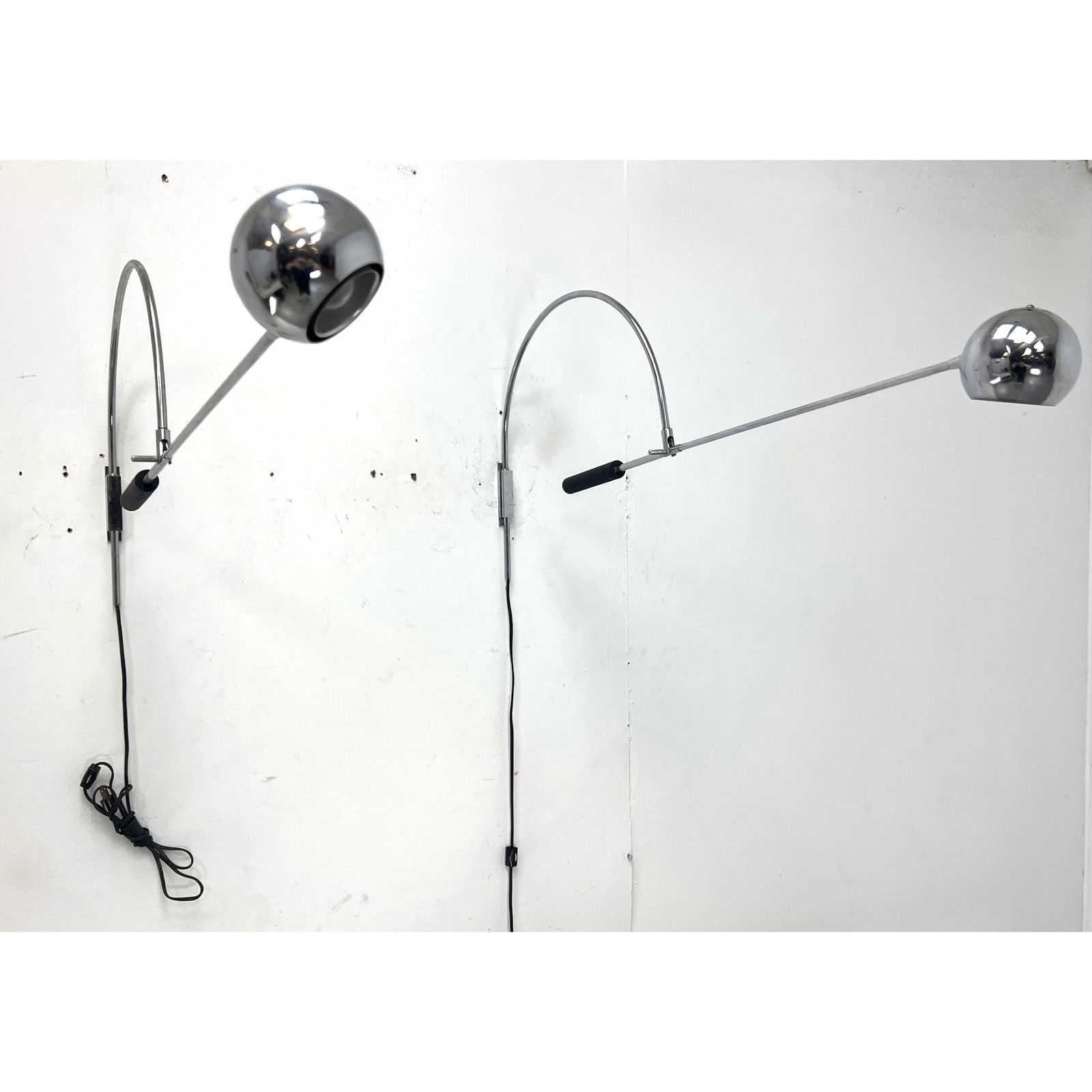 Pair Robert Sonneman Orbiter Wall Lamps Chrome ball Sconces.: Pair Robert Sonneman Orbiter Wall Lamps Chrome ball Sconces. Dimensions: Height: 36 inches, Width: 17 inches, Depth: 4 inches. --- US Packing and Shipping charge: In house shipping available. Will be