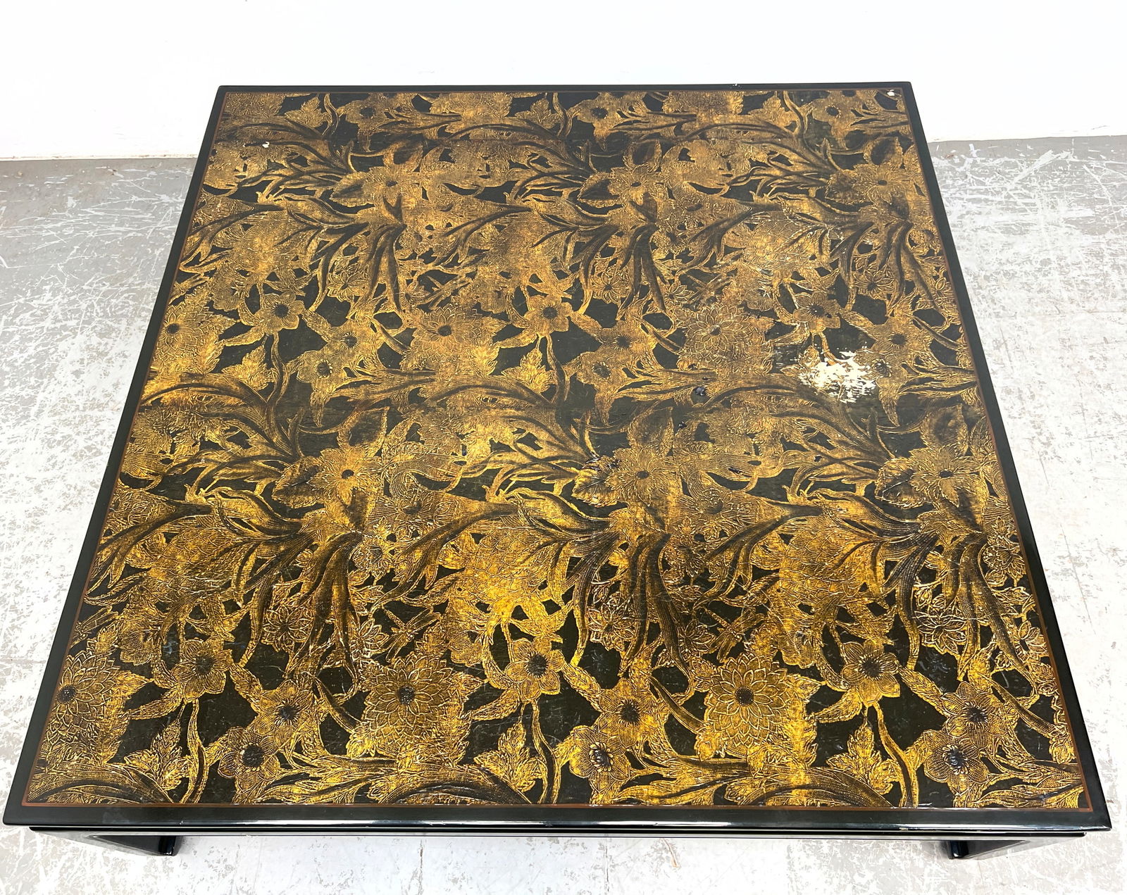Large Decorated Asian Style Coffee Table. (1 of 10)