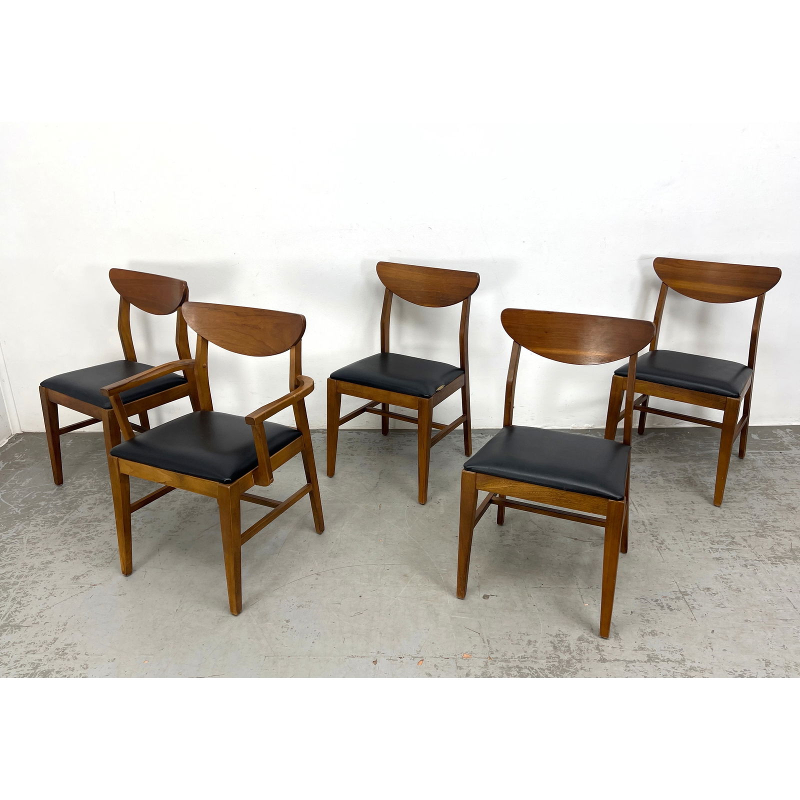 Set 5 Vaughn Furniture Midcentury Dining Chairs. Walnut.: Set 5 Vaughn Furniture Midcentury Dining Chairs. Walnut. Dimensions: Height: 31 inches, Width: 22.75 inches, Depth: 18 inches. - Seat Height: 18 inches --- - We offer curbside delivery for most items