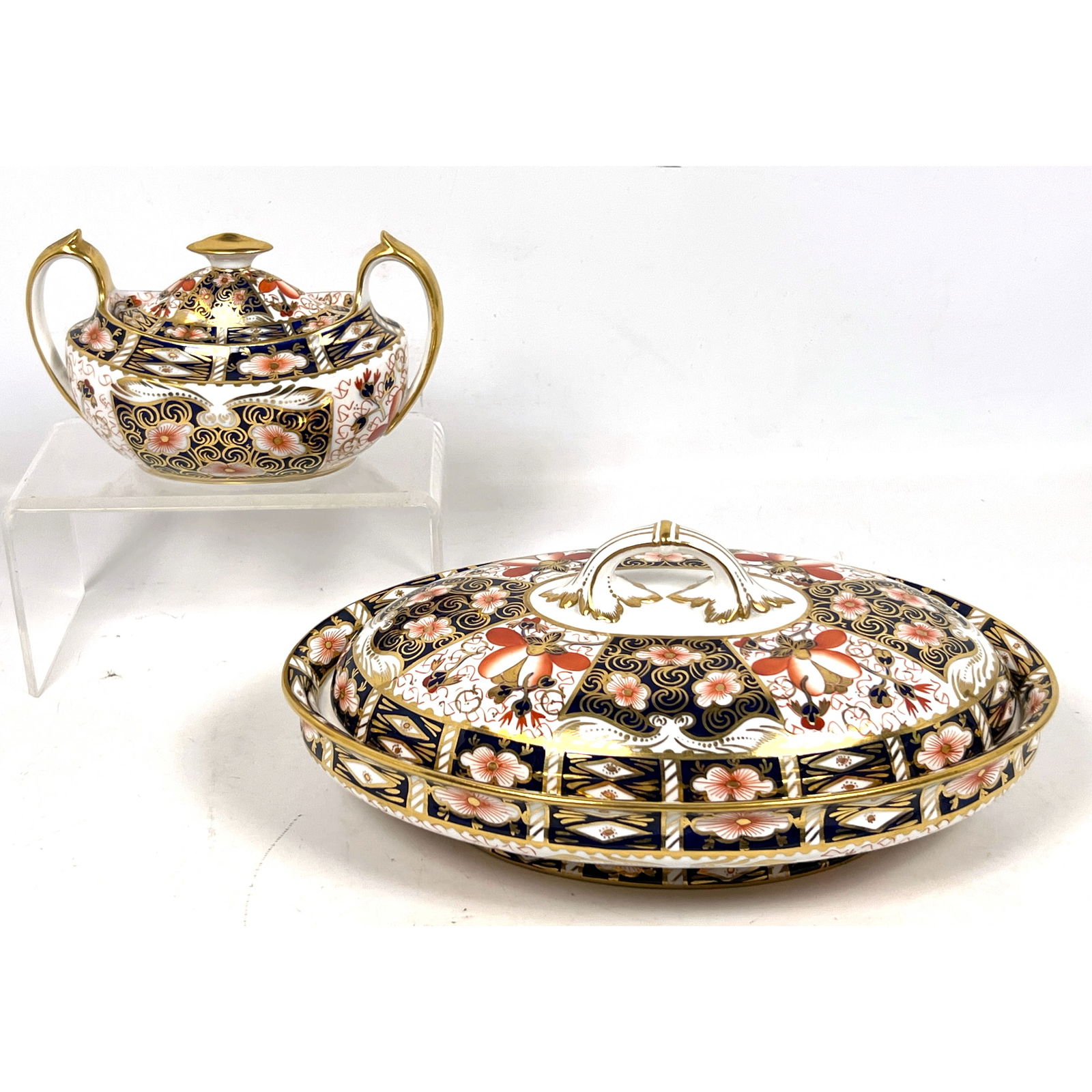 2pcs Royal Crown Derby. Covered Tureen, Handled Covered Dish. Bone China.: 2pcs Royal Crown Derby. Covered Tureen, Handled Covered Dish. Bone China. Dimensions: Height: 12 inches, Width: 8.5 inches, Depth: 4 inches. --- US Packing and Shipping charge: In house shipping avail