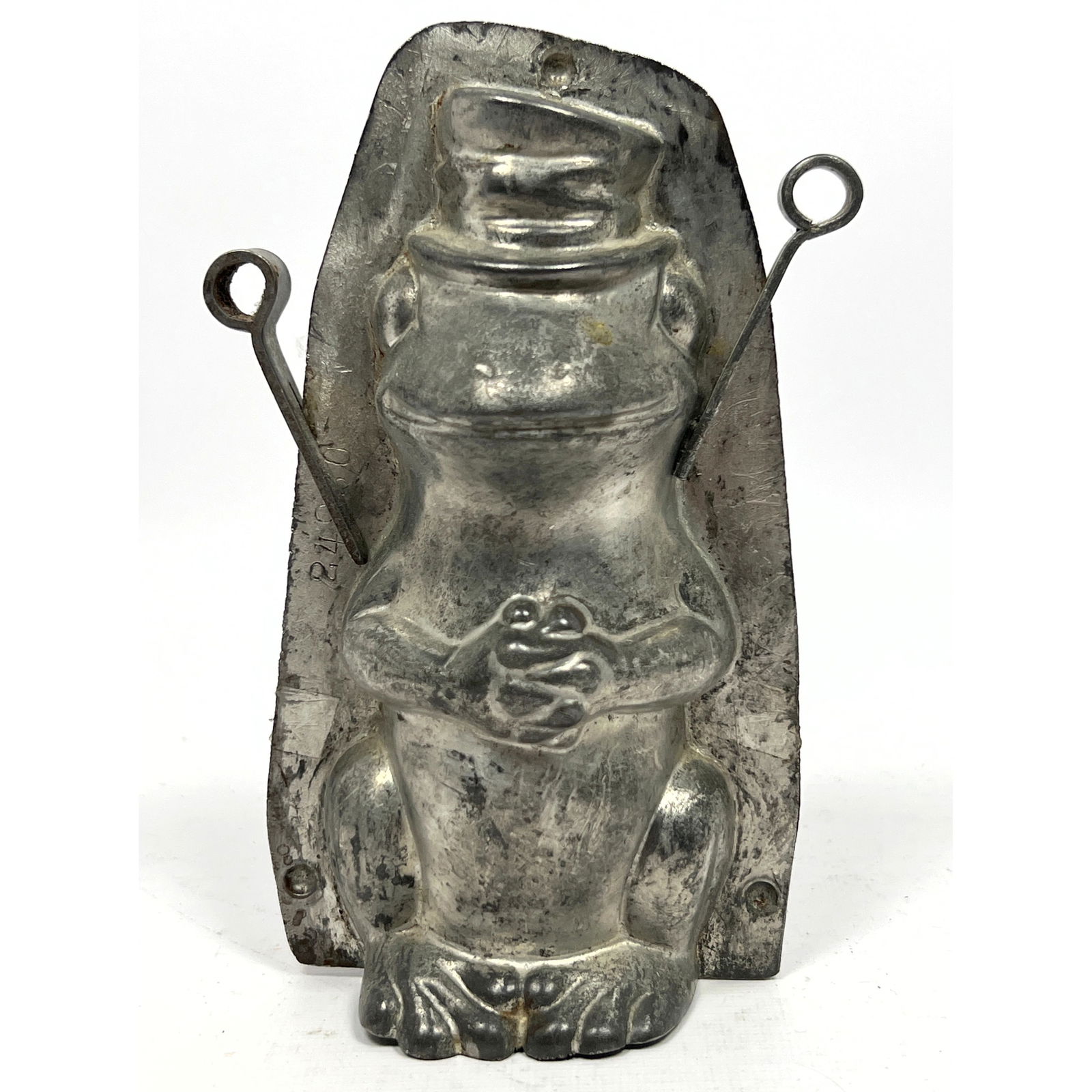ANTON REICHE, Dresden Vintage Frog Chocolate Mold. German Sweets. Frog wearing Hat. Marked. 24930 (1 of 9)