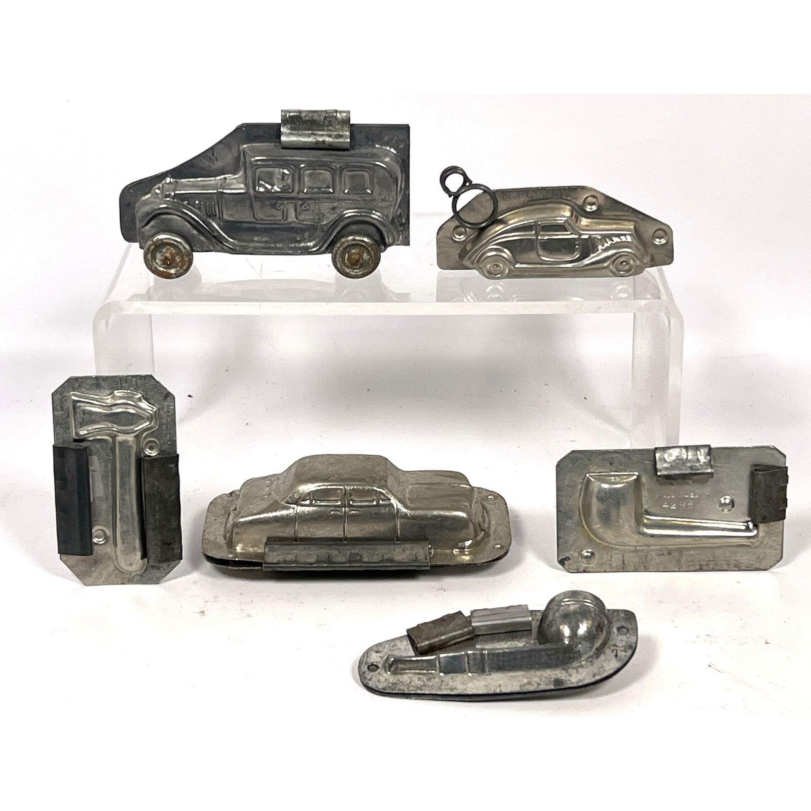 6pc Vintage Chocolate Molds. Three Cars Autos. Two Smoking Pipes Molds. One Hatchet. (1 of 20)