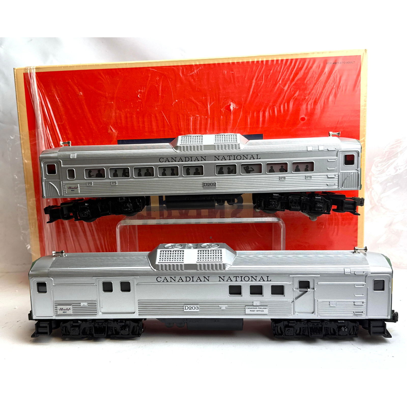 2pc Lionel 6-18506 Canadian National Budd O-Gauge passenger cars in box.  coach features a silver-pa (1 of 9)
