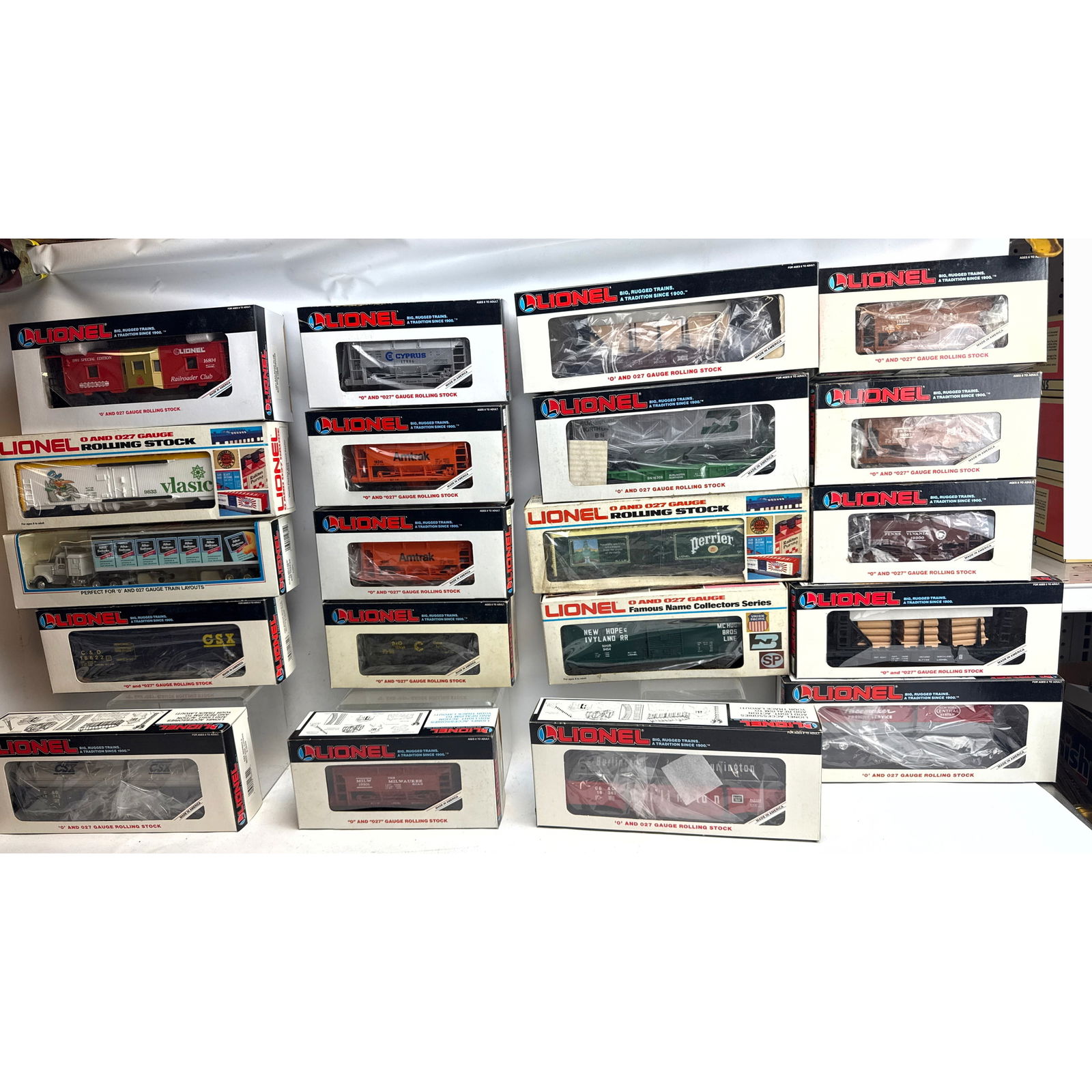 20pc Lionel Train Cars. Most in Boxes. 6-16622 - CSX Boxcar with E.T.D. (Blinking End of Train Devic (1 of 9)