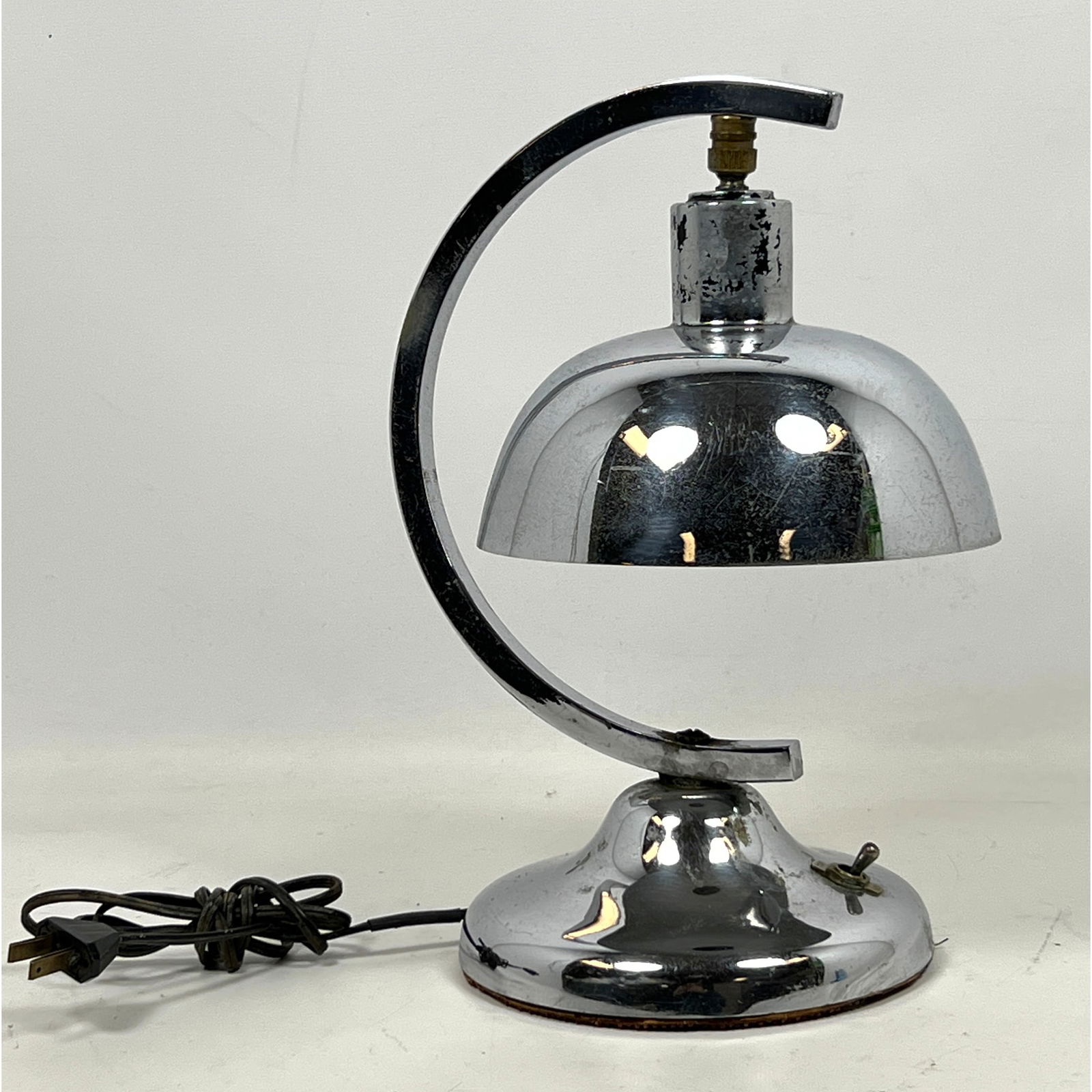 Small Chrome Machine Age Desk Task Lamp. (1 of 12)