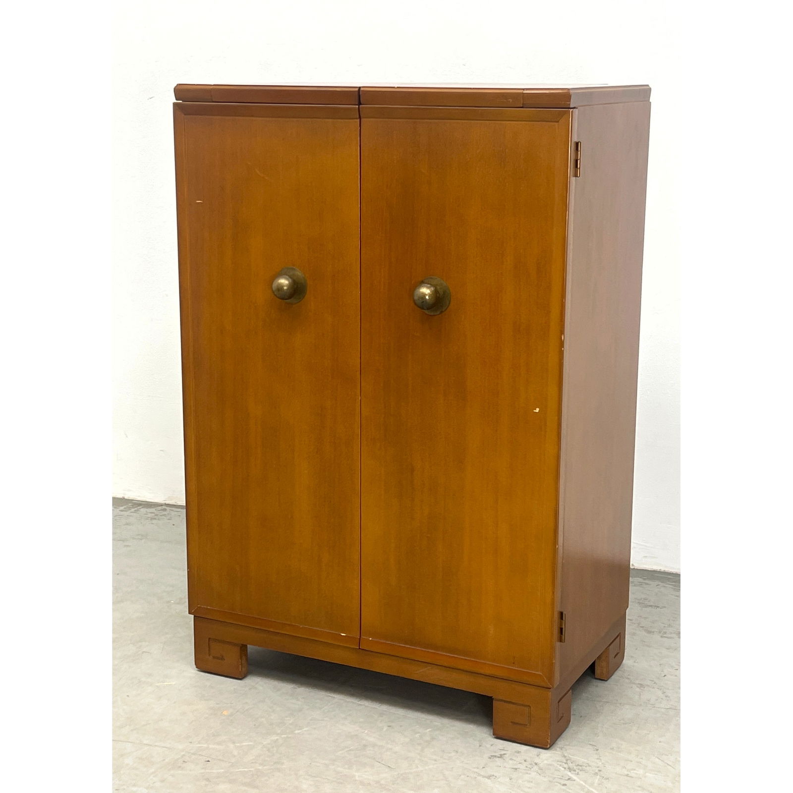 Vintage Art Deco style Bar Cabinet. Flip top and fitted interior. RMC Rockola style. (1 of 11)