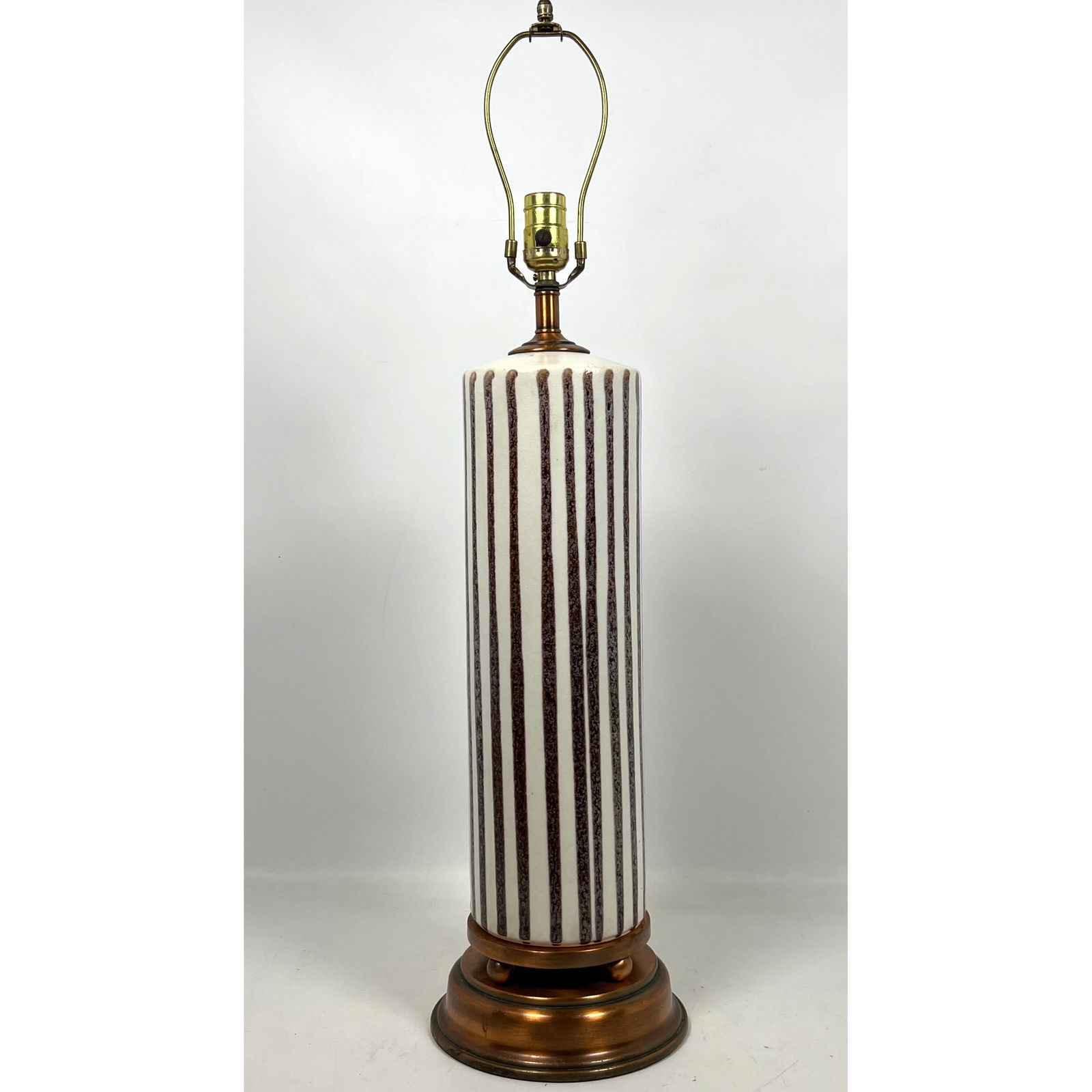 Gambone style Striped Pottery Table Lamp. (1 of 10)