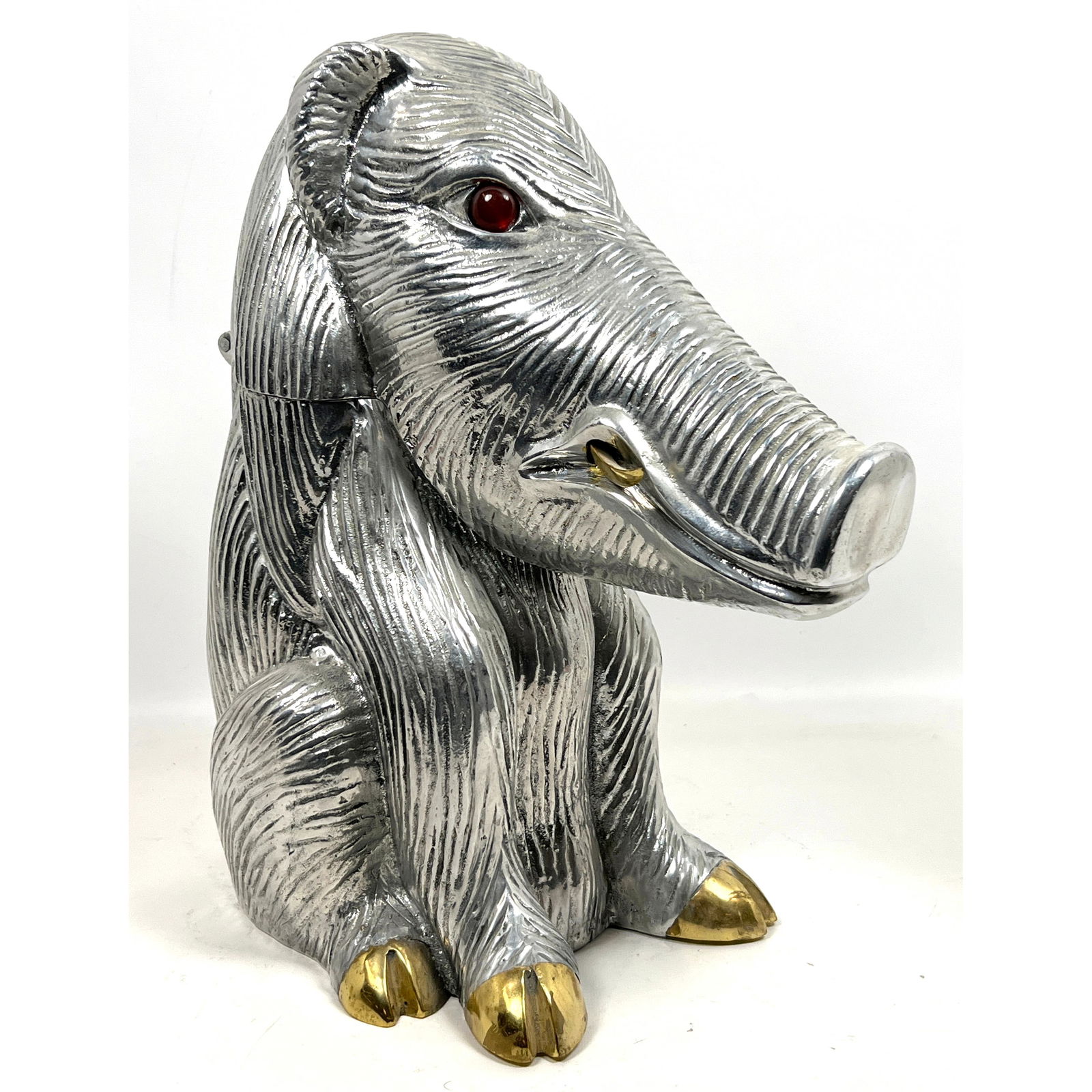 Large Signed Arthur Court Wild Boar Wine Champagne Cooler Ice Bucket Container. 1982: Large Signed Arthur Court Wild Boar Wine Champagne Cooler Ice Bucket Container. 1982 Dimensions: Height: 16 inches, Width: 7 inches, Depth: 15 inches. --- US Packing and Shipping charge: In house ship