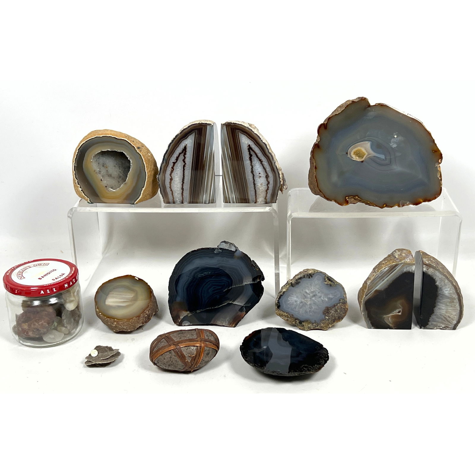 Collection Natural Agate Specimen, Geodes. 3 Pair Agate Bookends.: Collection Natural Agate Specimen, Geodes. 3 Pair Agate Bookends. Dimensions: Height: 5 inches, Width: 6.5 inches, Depth: 3.5 inches. --- US Packing and Shipping charge: In house shipping available. W