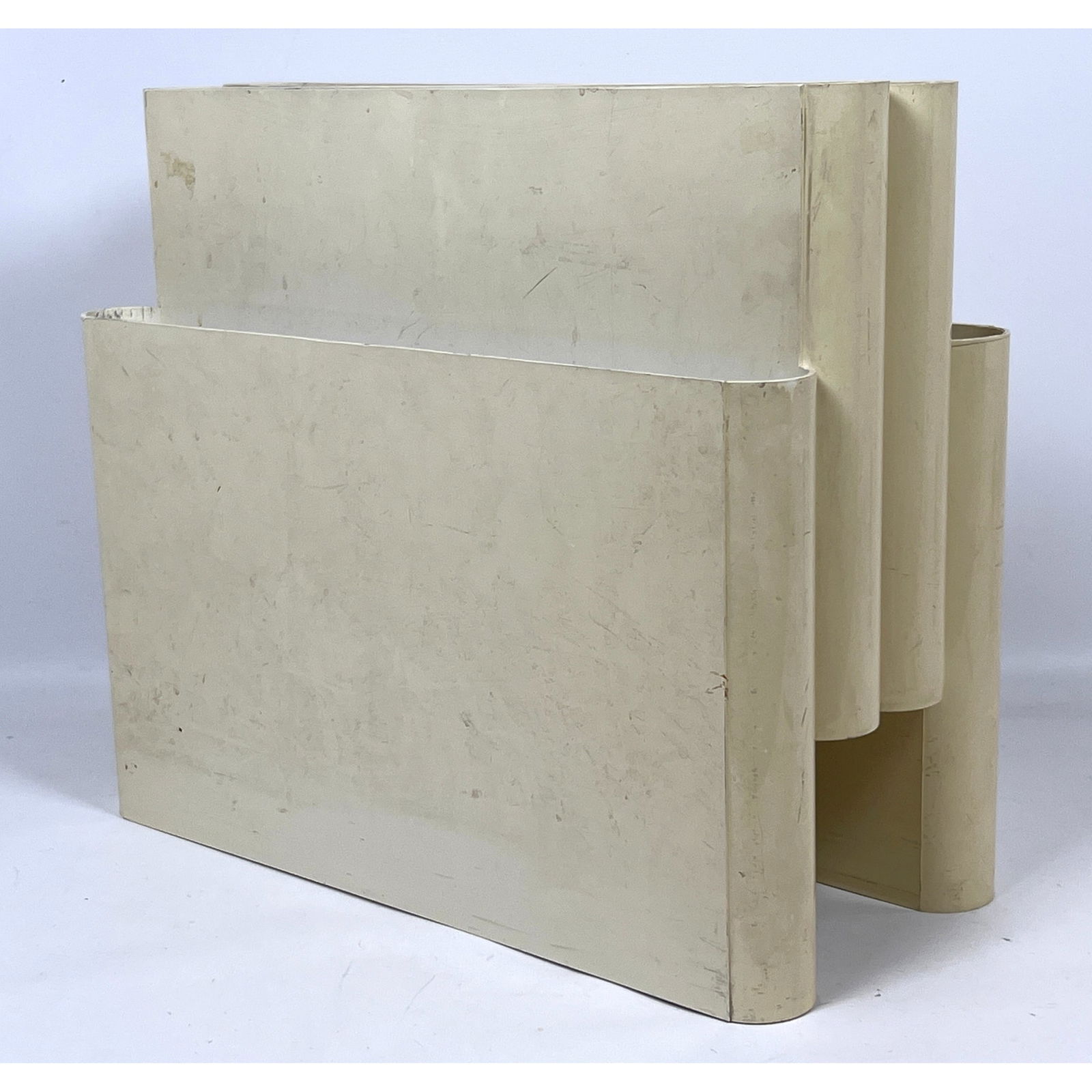 Giotto Stoppino for Kartell Magazine Rack, Italian Plastic magazine holder: Giotto Stoppino for Kartell Magazine Rack, Italian Plastic magazine holder Dimensions: Height: 13.5 inches, Width: 16 inches, Depth: 7.5 inches. --- US Packing and Shipping charge: In house shipping a