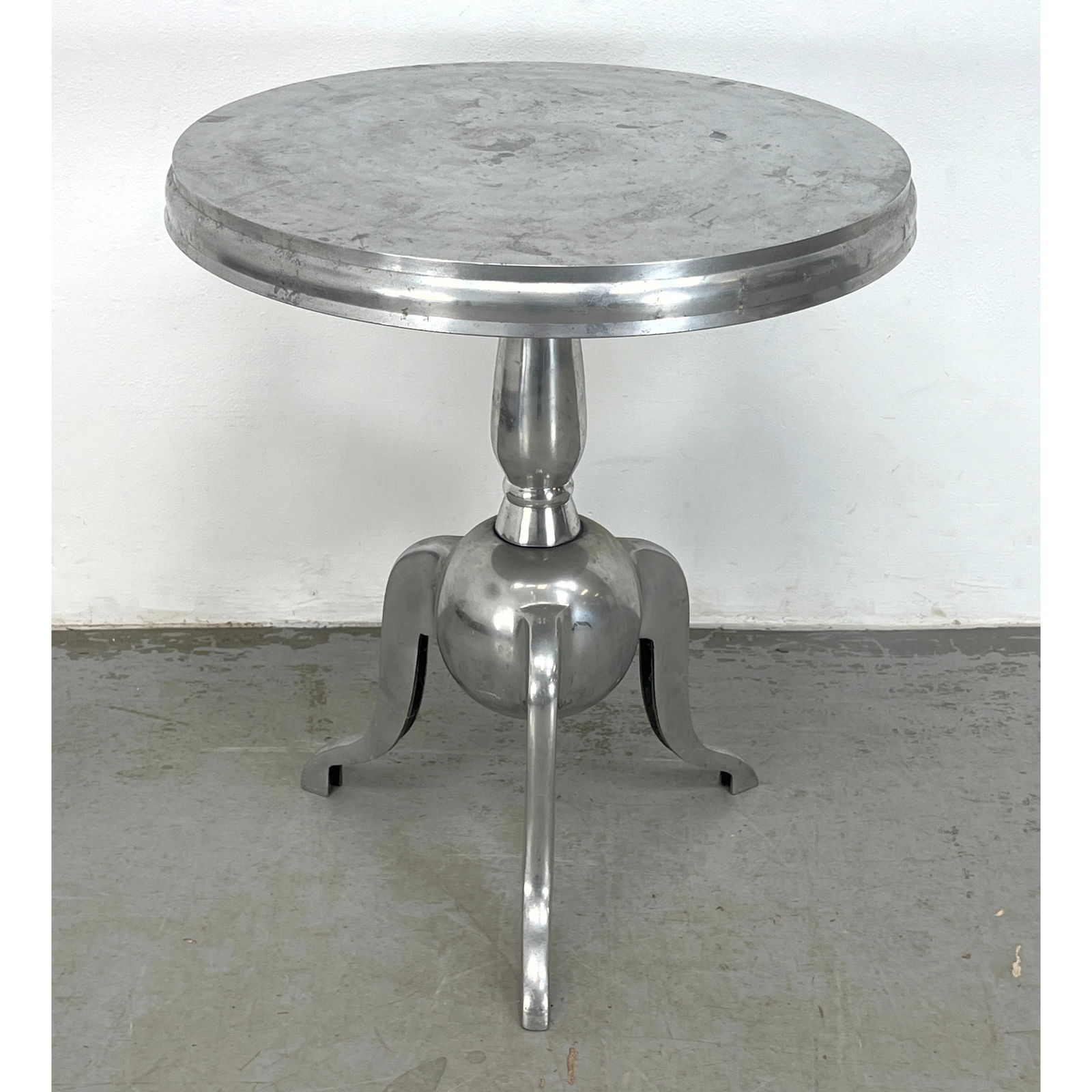 Cast Aluminum Tabouret Table. (1 of 6)