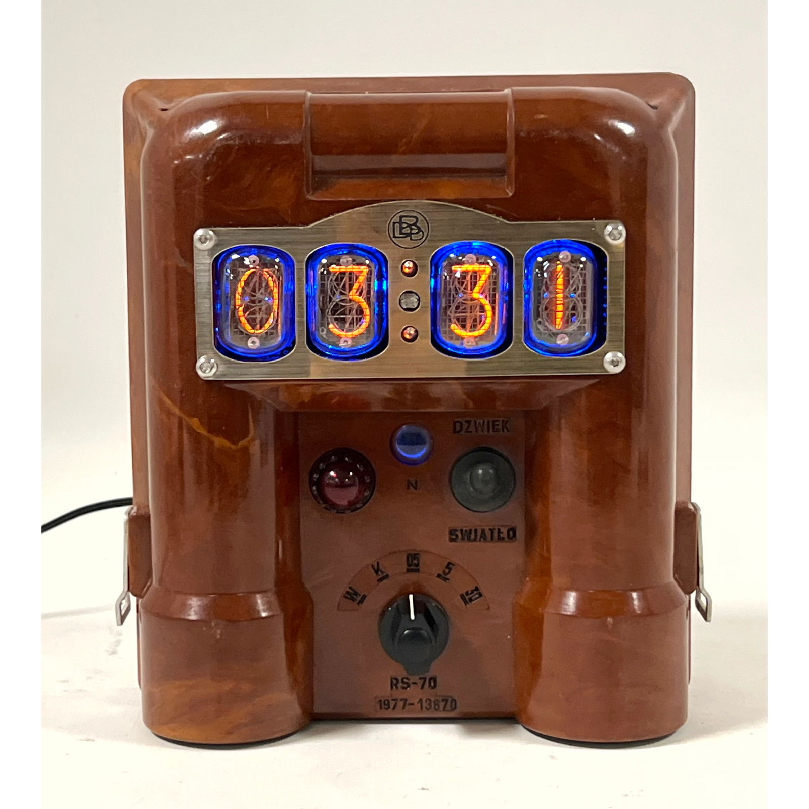 BAD DOG DESIGNS RS70 Nixie Tube Clock. Repurposed Vintage Bakelite Geiger Counter.: BAD DOG DESIGNS RS70 Nixie Tube Clock. Repurposed Vintage Bakelite Geiger Counter. Dimensions: Height: 7 inches, Width: 6 inches, Depth: 3 inches. --- US Packing and Shipping charge: In house shipping