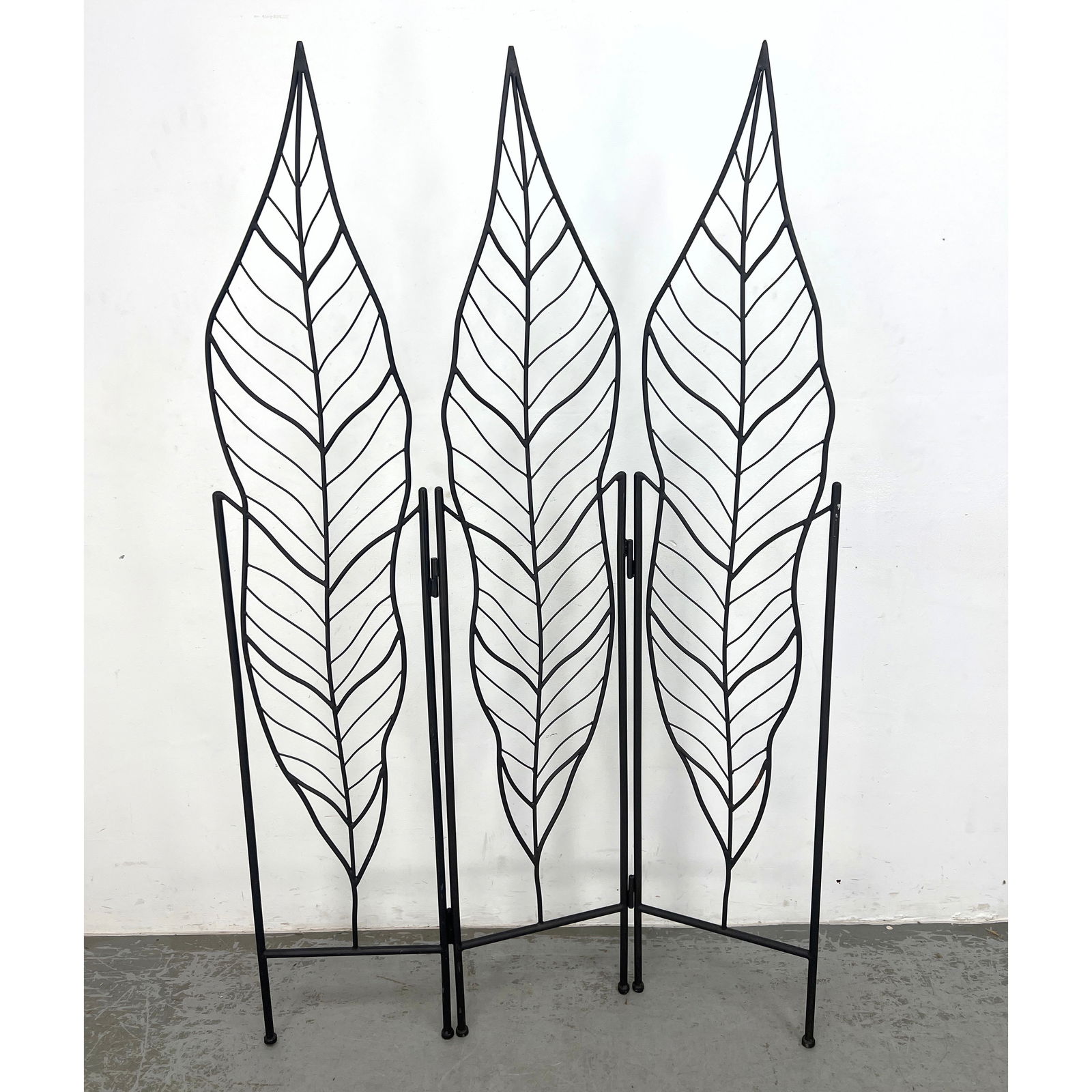 3 Section Metal Folding Room Divider Screen. Leaf form. Could use as Garden Trellis Also. (1 of 10)