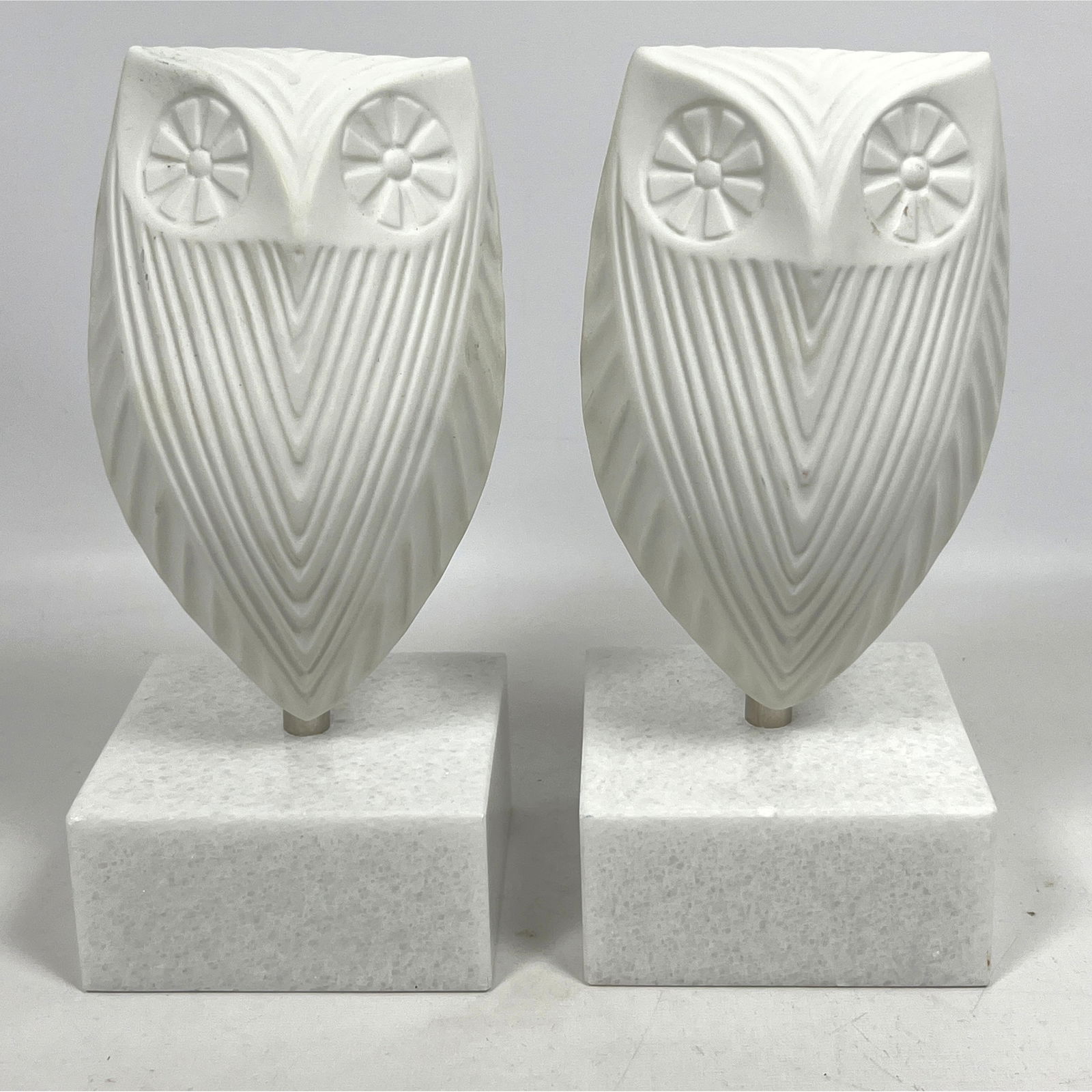 Pr JONATHAN ADLER Porcelain Owl Figural Bookends. Marble Base. Labels. (1 of 10)