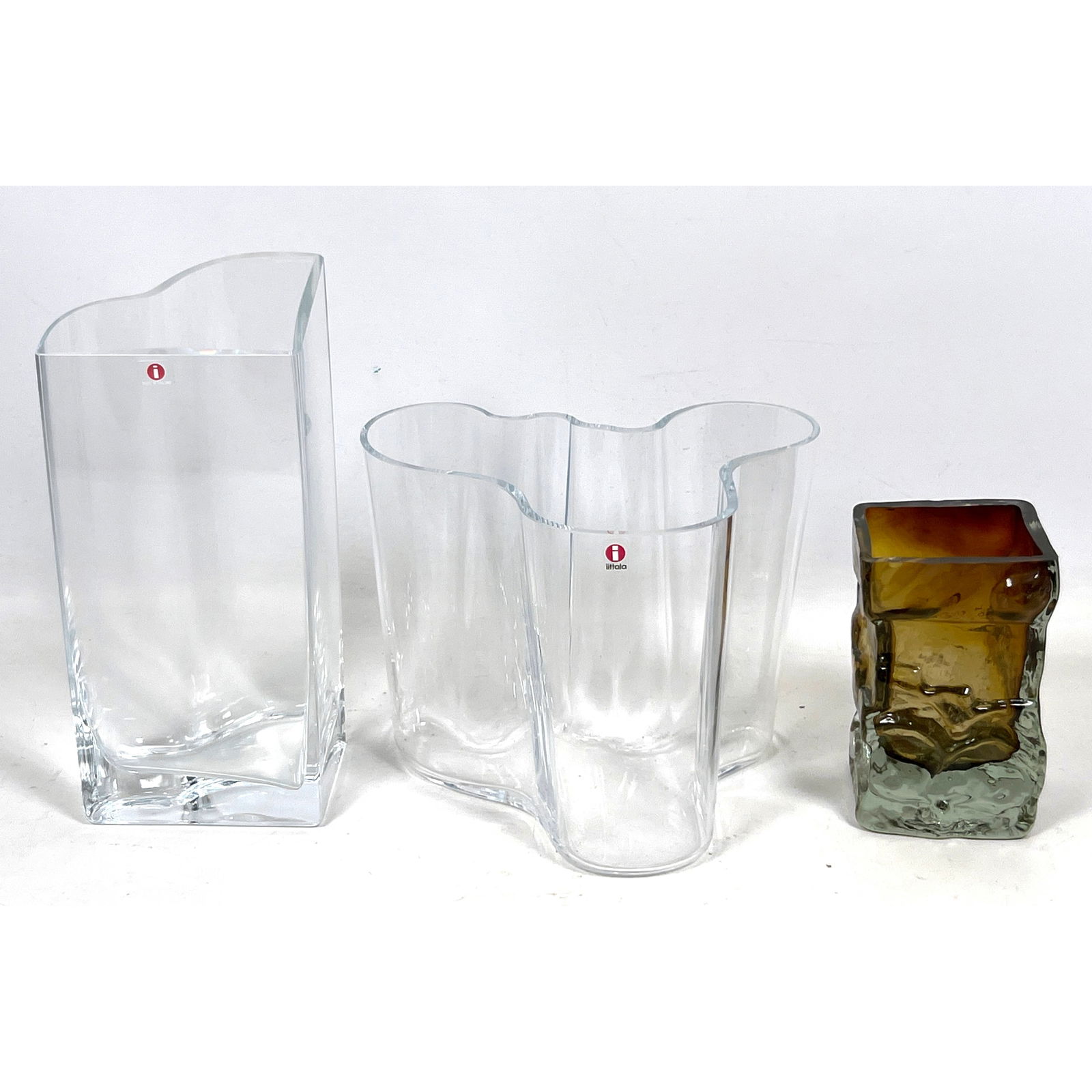 3pc Finnish vases. Alvar Aalto. Henrik Koivula vase (with rim chip). Proceeds from this item benefit: 3pc Finnish vases. Alvar Aalto. Henrik Koivula vase (with rim chip). Proceeds from this item benefit the Finlandia foundation National. finlandiafoundation.org From the estate Sirkka Dragonas. Dimensi