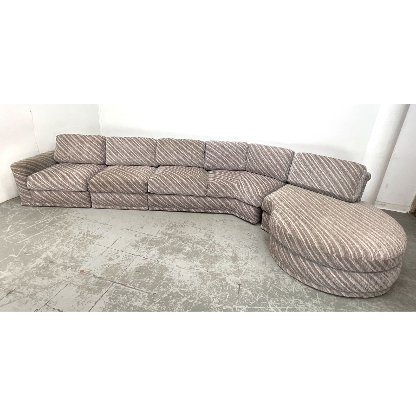 Vintage Milo Baughman Thayer Coggin Sectional Sofa Couch. 4 section.: Vintage Milo Baughman Thayer Coggin Sectional Sofa Couch. 4 section. Dimensions: Height: 31 inches, Width: 185 inches, Depth: 32 inches. - Seat Height: 16 inches --- - We offer curbside delivery for m