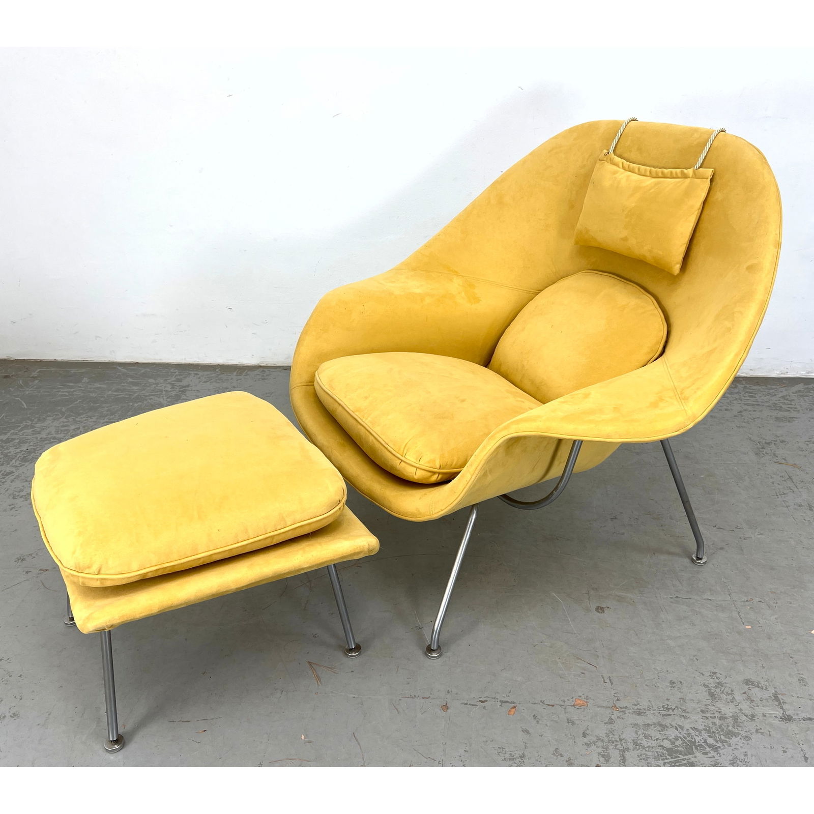 2pc Reproduction After Saarinen Womb Chair and Ottoman. Golden Yellow Ultra suede Upholstery. (1 of 11)