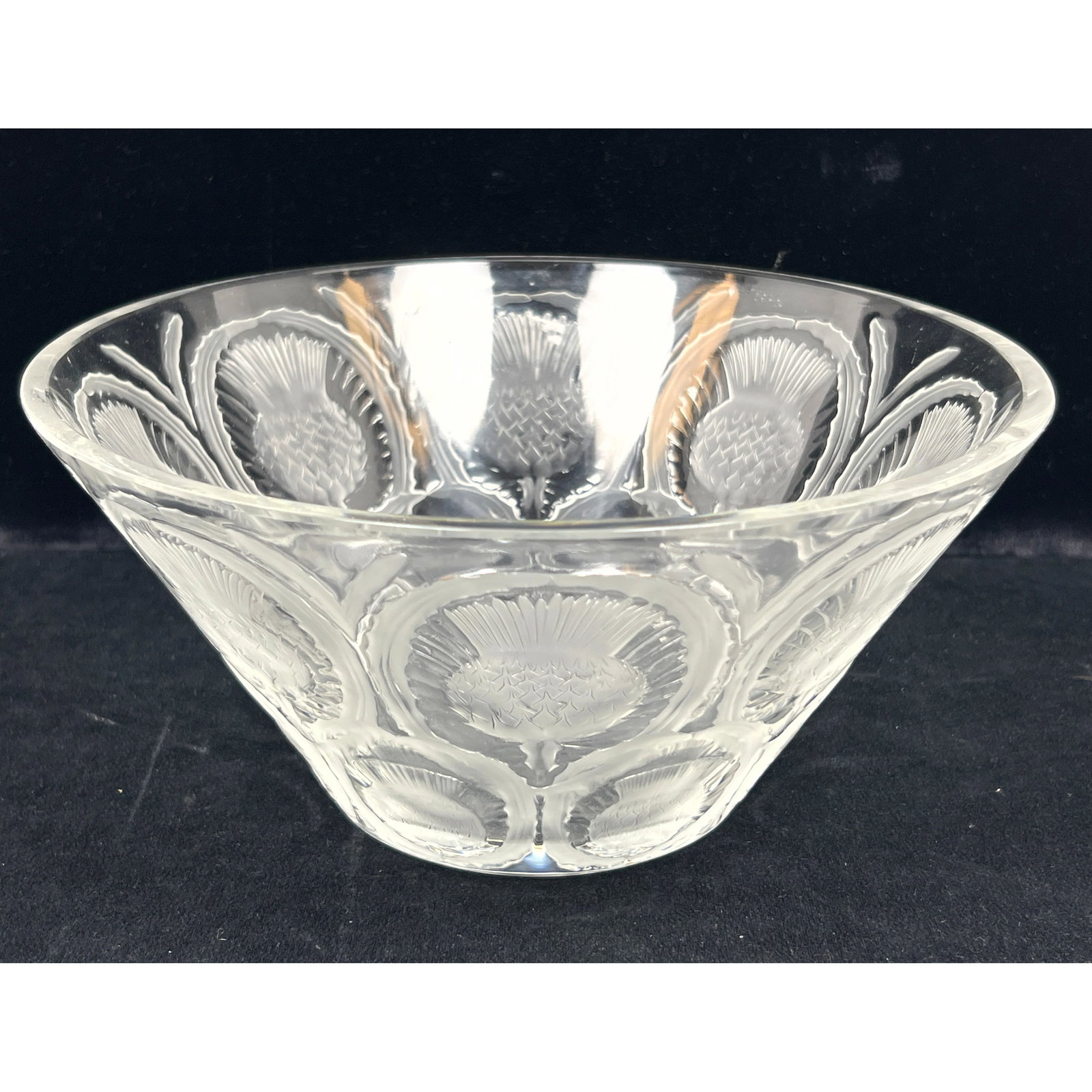 Lalique 'Chardons' thistle bowl, Lalique Cristal France.: Lalique 'Chardons' thistle bowl, Lalique Cristal France. Dimensions: Height: 4.75 inches, Width: 10 inches, Depth: 10 inches. --- US Packing and Shipping charge: In house shipping available. Will be c
