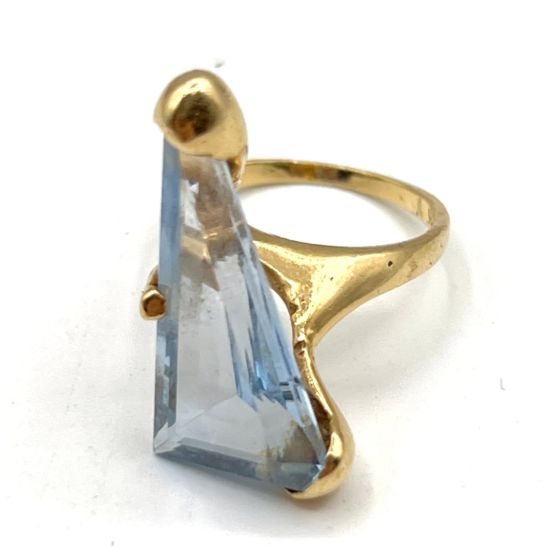 Aquamarine Custom Made 14K Gold modernist triangle ring. Marked. (1 of 7)
