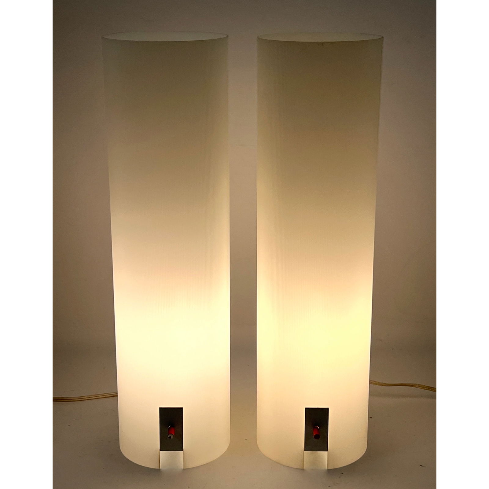 Pair 60s Mid-Century Pair of Bill Curry Limelight Design Line Lamps. Allite: Pair 60s Mid-Century Pair of Bill Curry Limelight Design Line Lamps. Allite Dimensions: Height: 18 inches, Width: 5 inches, Depth: 5 inches. --- US Packing and Shipping charge: In house shipping avail