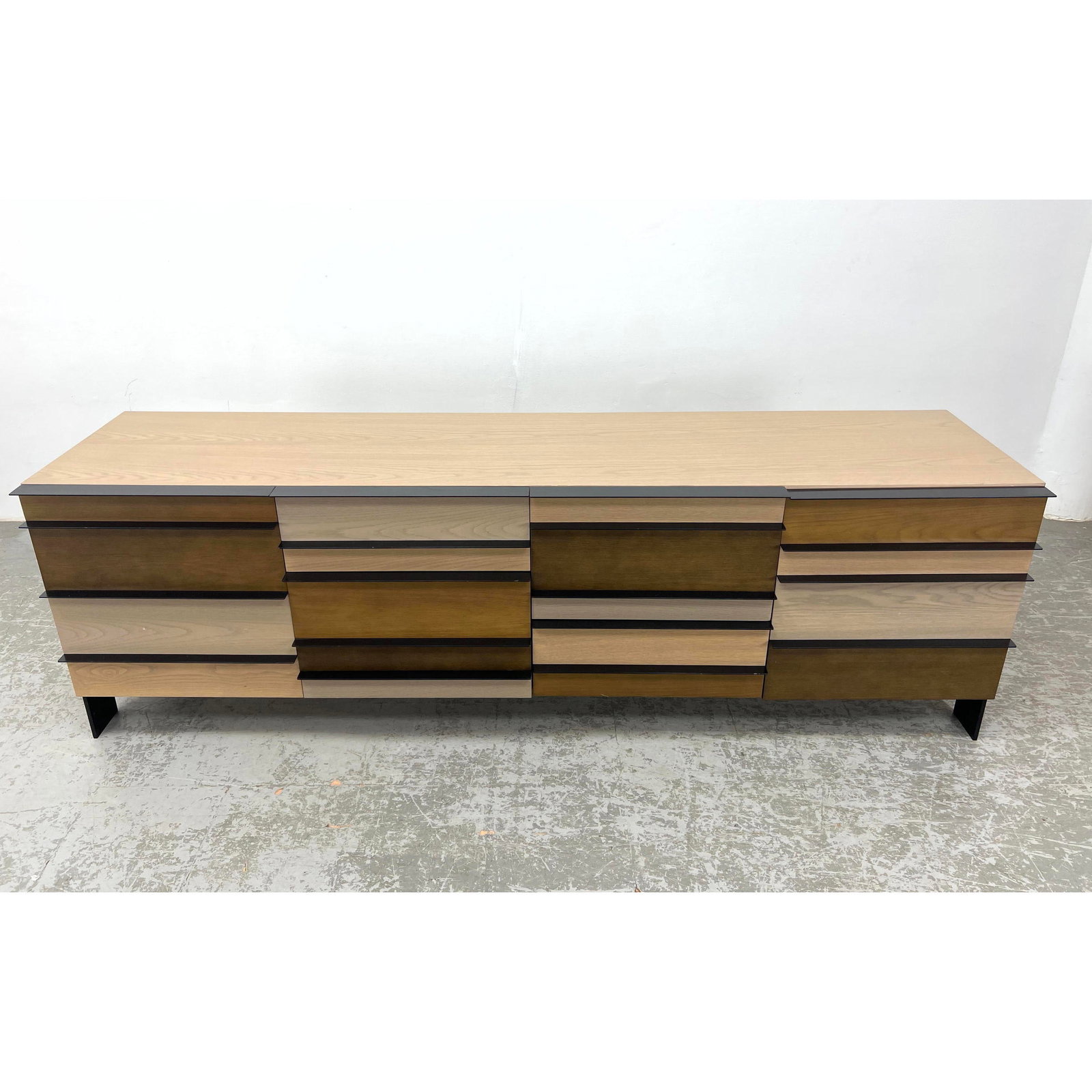 Roche Bobois Modernist Style Credenza Cabinet. (1 of 20)