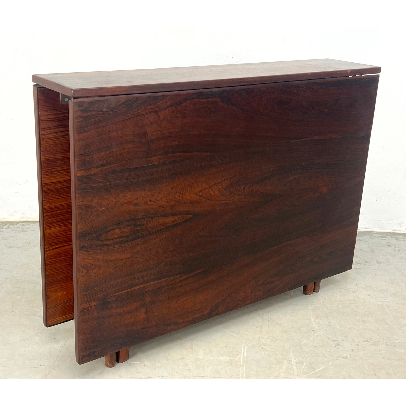 Elegant Rosewood MCM Drop Leaf Gateleg Dining Table. Elegant Modernist form Base with X Cross stretc (1 of 8)