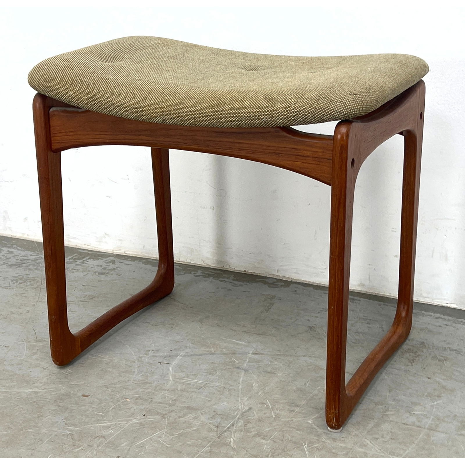 Vamdrup Stolefabrik Ottoman Stool. Danish Modern Teak. (1 of 7)