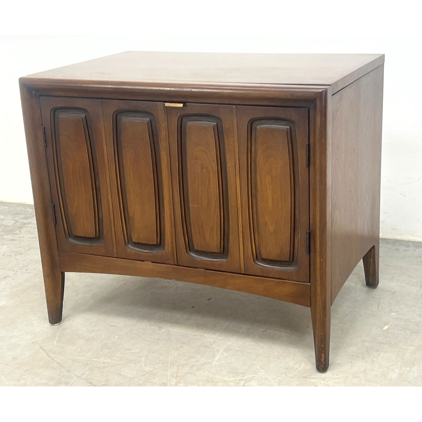 BROYHILL American Modern Walnut Night Stand Cabinet. Two Paneled Door Cabinet Raised on Legs. "Empha (1 of 10)
