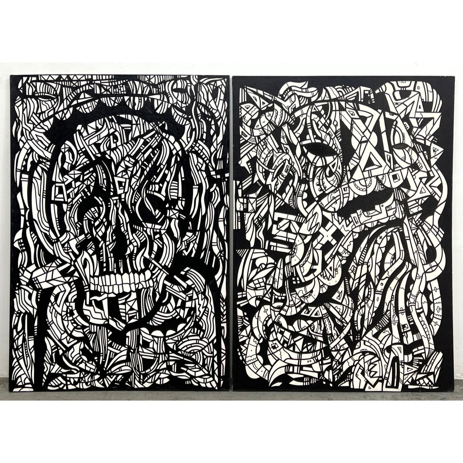 2pcs Abstract Modern Graffiti Painting on Canvas. (1 of 15)