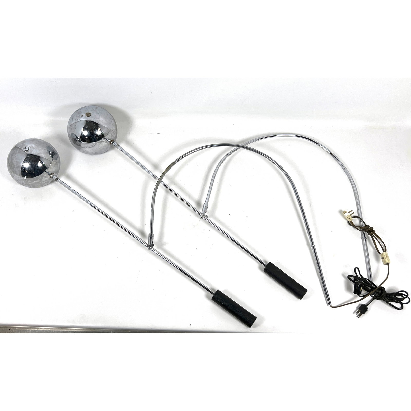 Pair of Robert Sonneman Orbiter wall lamps chrome and spherical eyeball shades (1 of 14)