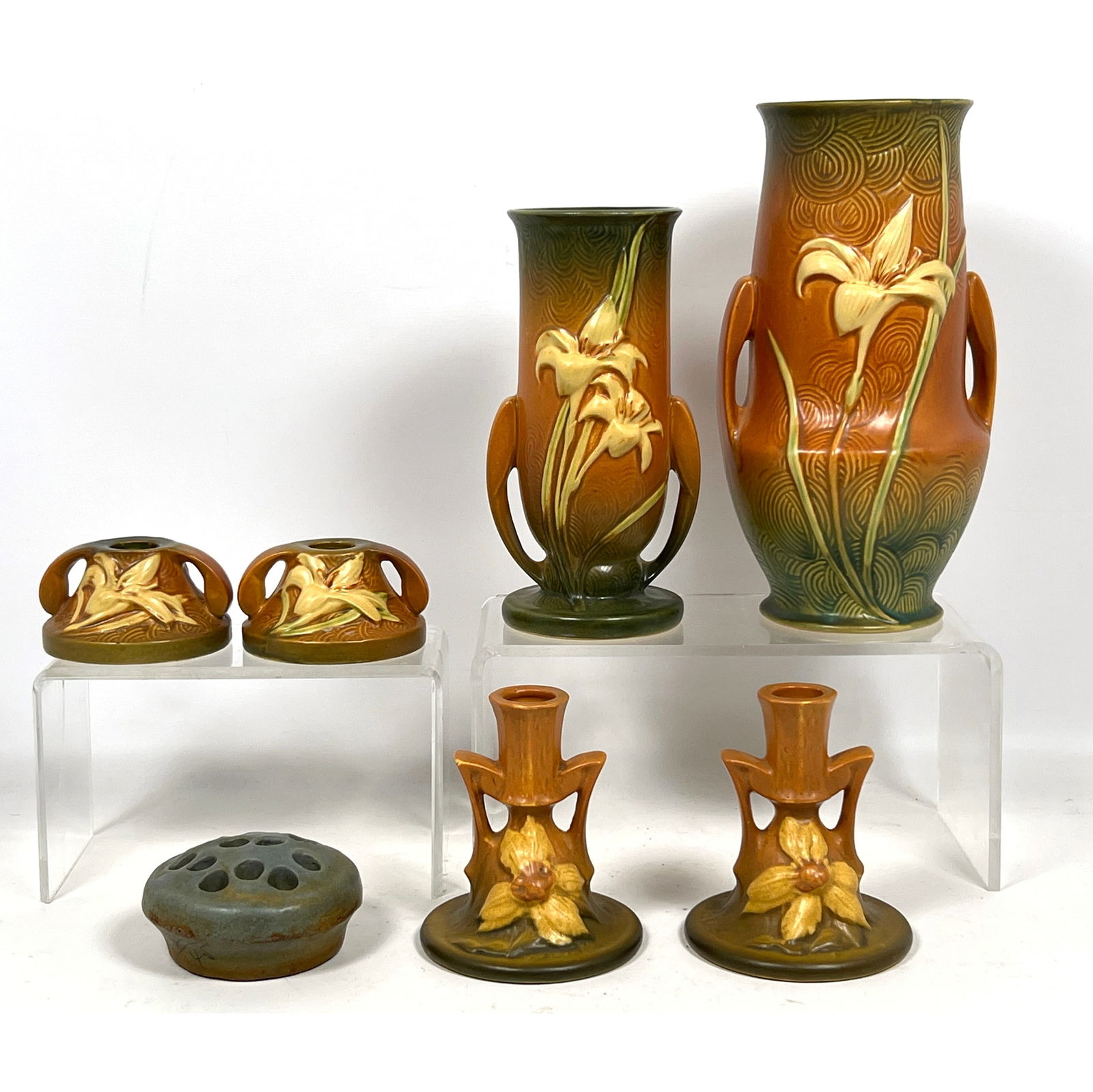 7pcs Roseville Pottery. Zephyr Lily. Vases and candlesticks. (1 of 17)