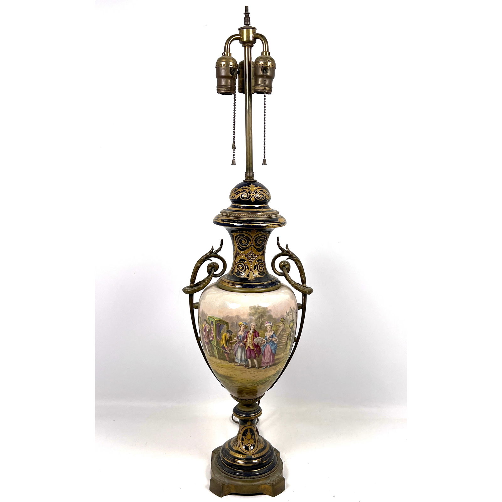 French Sevres Porcelain Table Lamp. Courting Scene. (1 of 15)