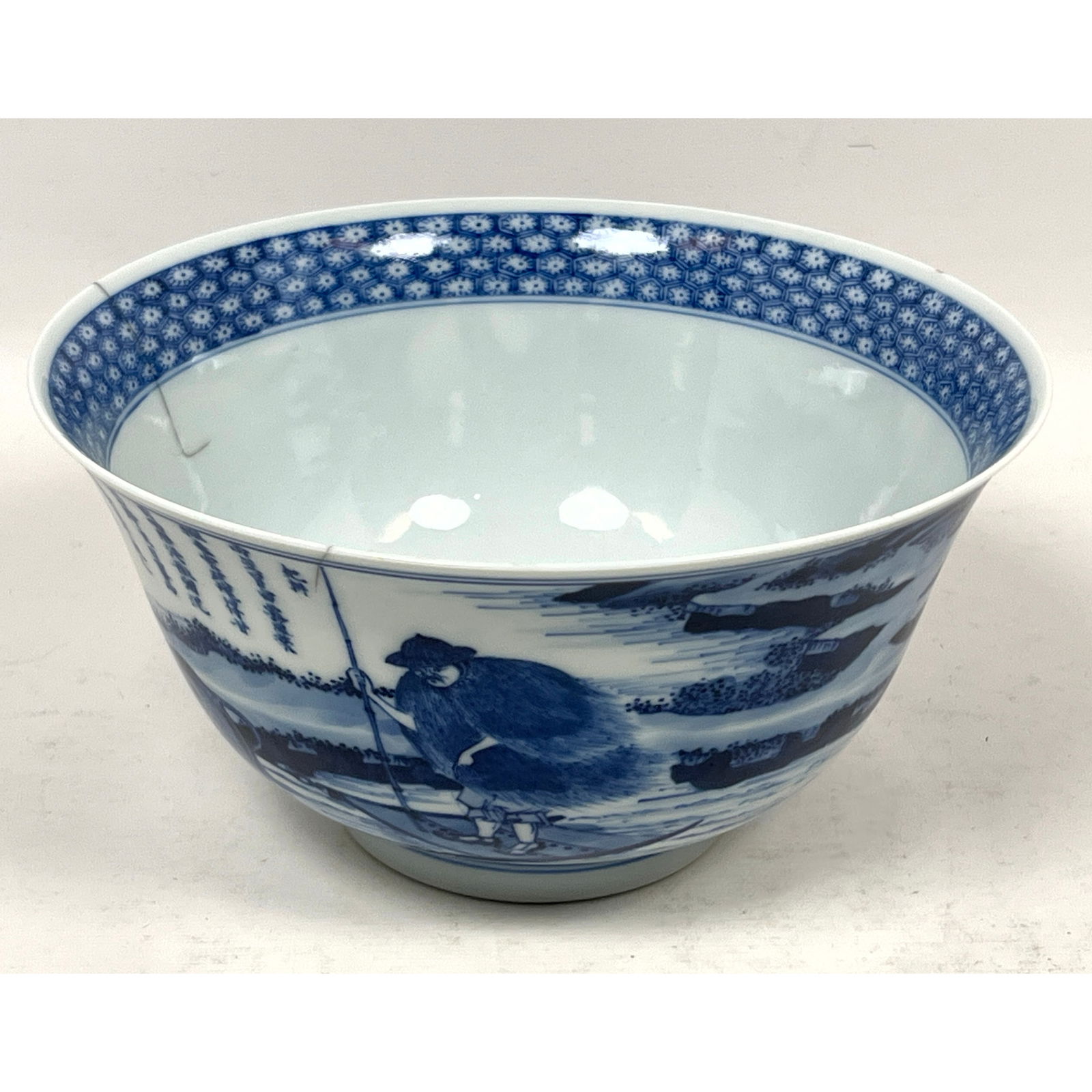 Chinese blue and white porcelain bowl attributed to the Kangxi Period (1 of 11)