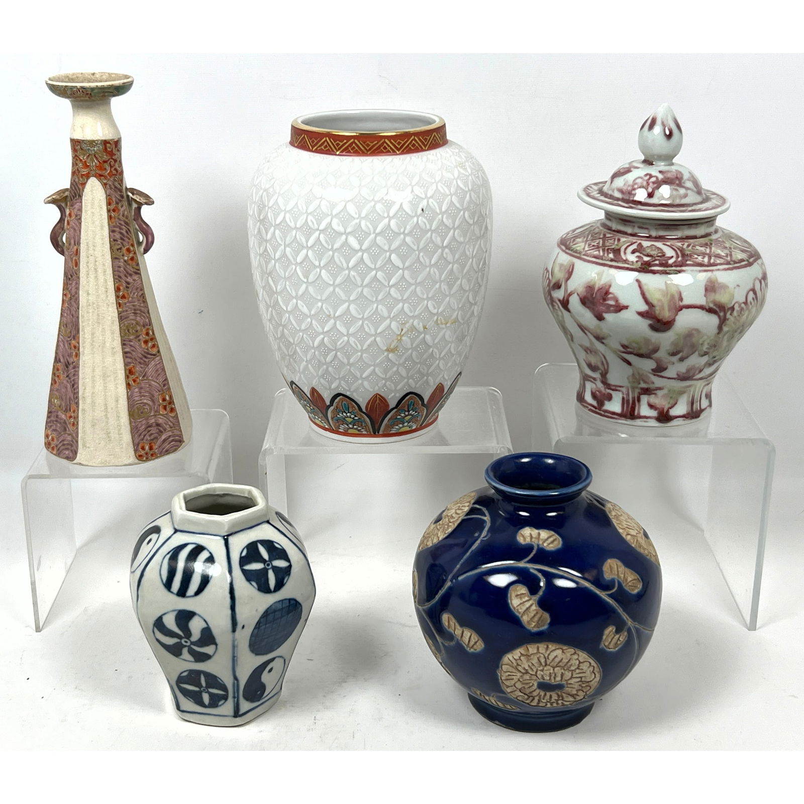 5pcs Asian ceramic ware. Vases and Covered Urn. (1 of 20)