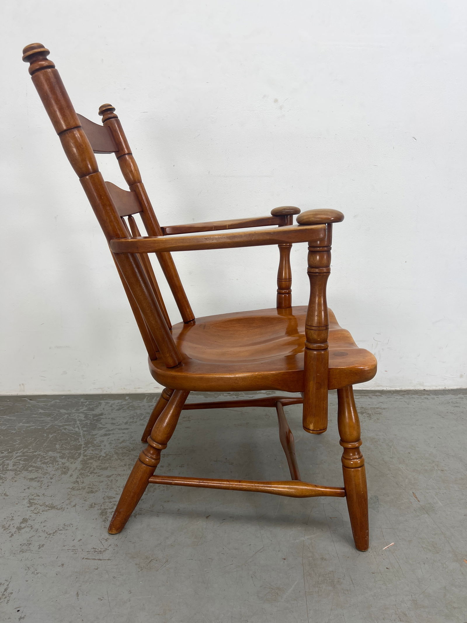 Herman Devries Cushman Branded Arm Lounge Chair. Solid Maple. - 3