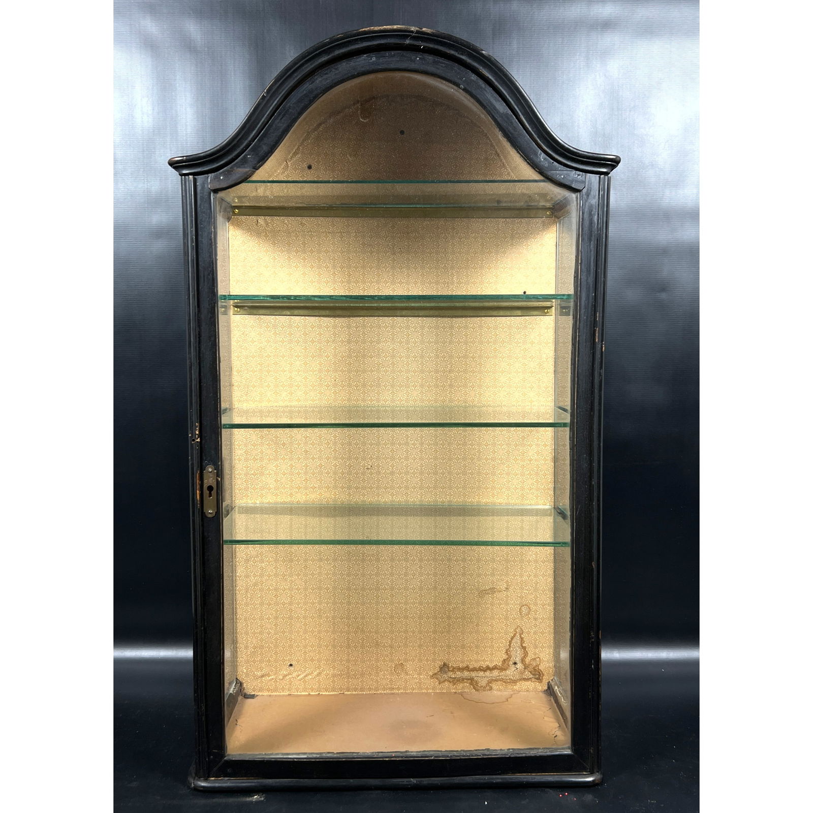 Antique Arched Topped Display Cabinet with Glass Shelves. (1 of 10)