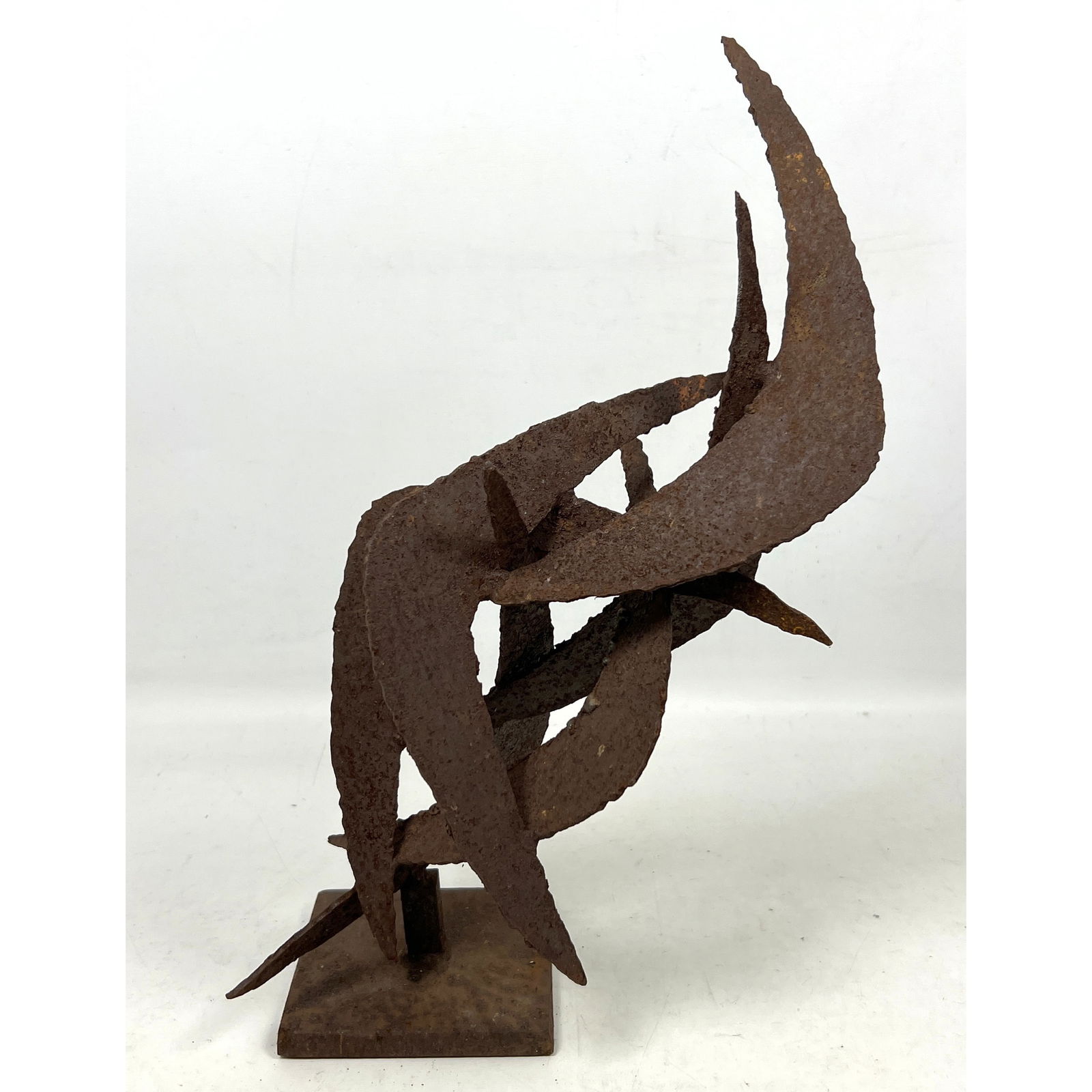 Abstract Modern Welded Steel Sculpture. Used outdoor in garden.: Abstract Modern Welded Steel Sculpture. Used outdoor in garden. Dimensions: Height: 16 inches, Width: 9 inches, Depth: 5 inches. --- US Packing and Shipping charge: In house shipping