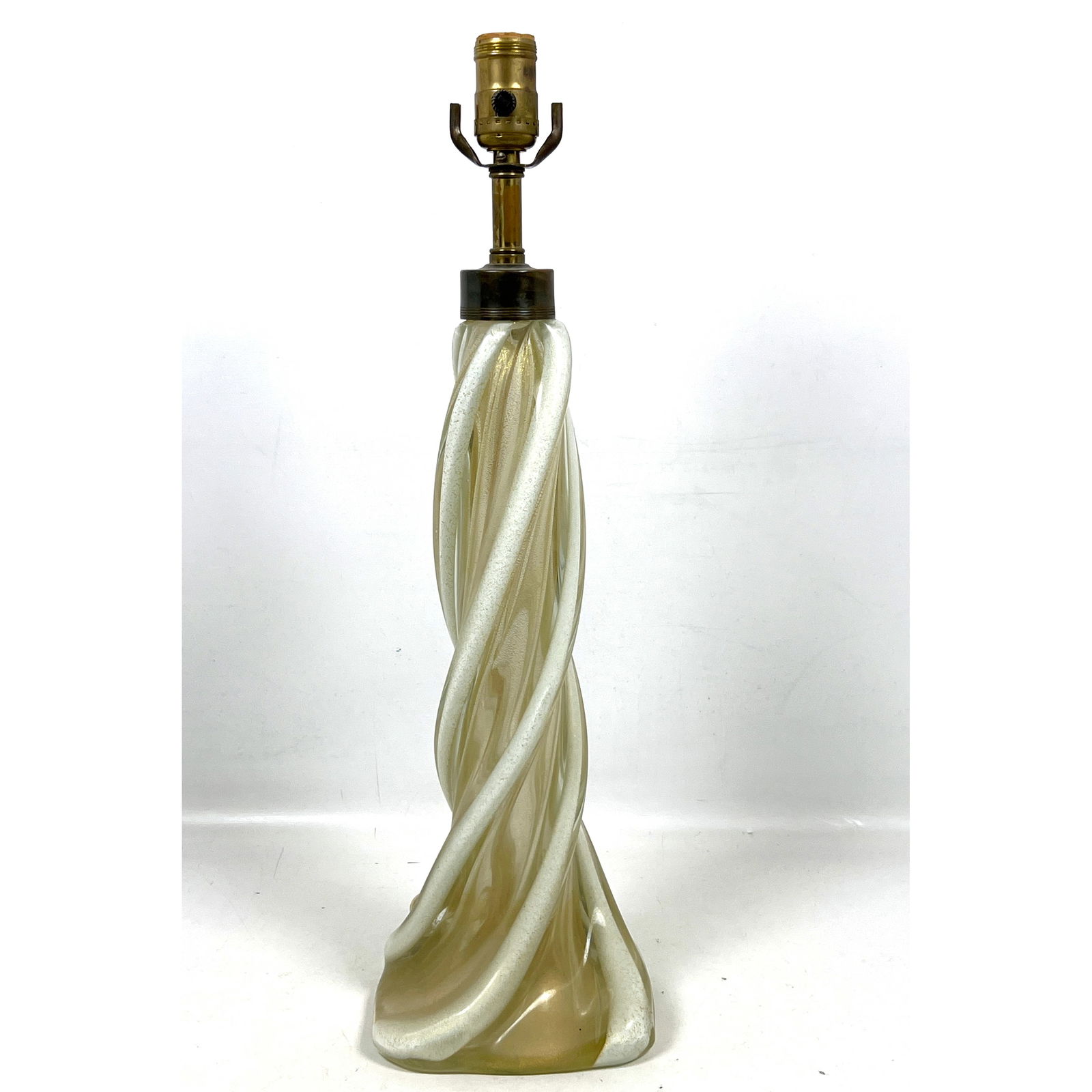 Vintage Seguso Italian Murano Glass Table Lamp. Unmarked.: Vintage Seguso Italian Murano Glass Table Lamp. Unmarked. Dimensions: Height: 21.5 inches, Width: 5.25 inches, Depth: 5.75 inches. - Additional Dimensions: Glass only H: 16 inches --- US Packing and S
