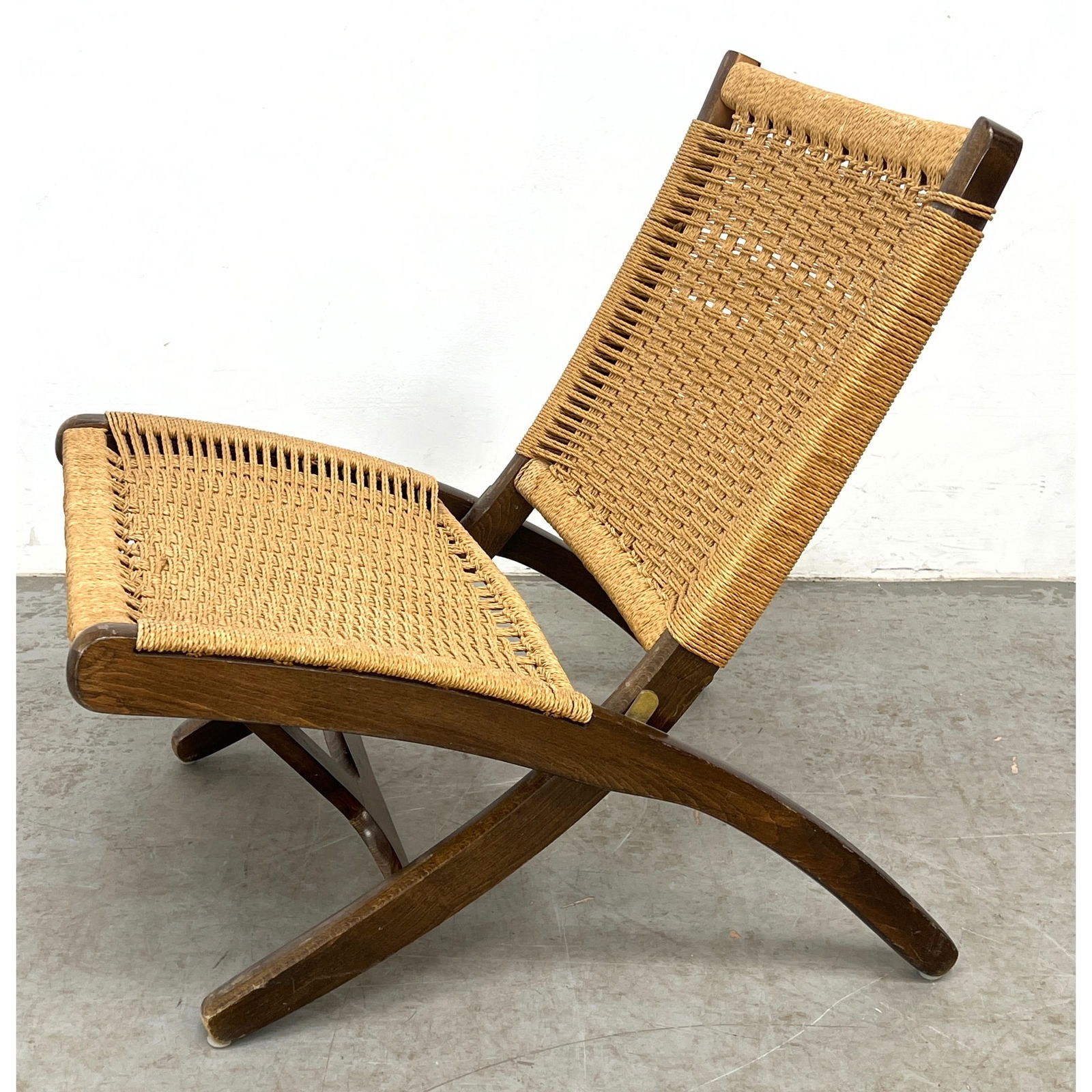 Vintage Yugoslavian Hans Wegner style Woven Rope Folding Lounge Chair. Dark Stained Wood Frame. (1 of 8)