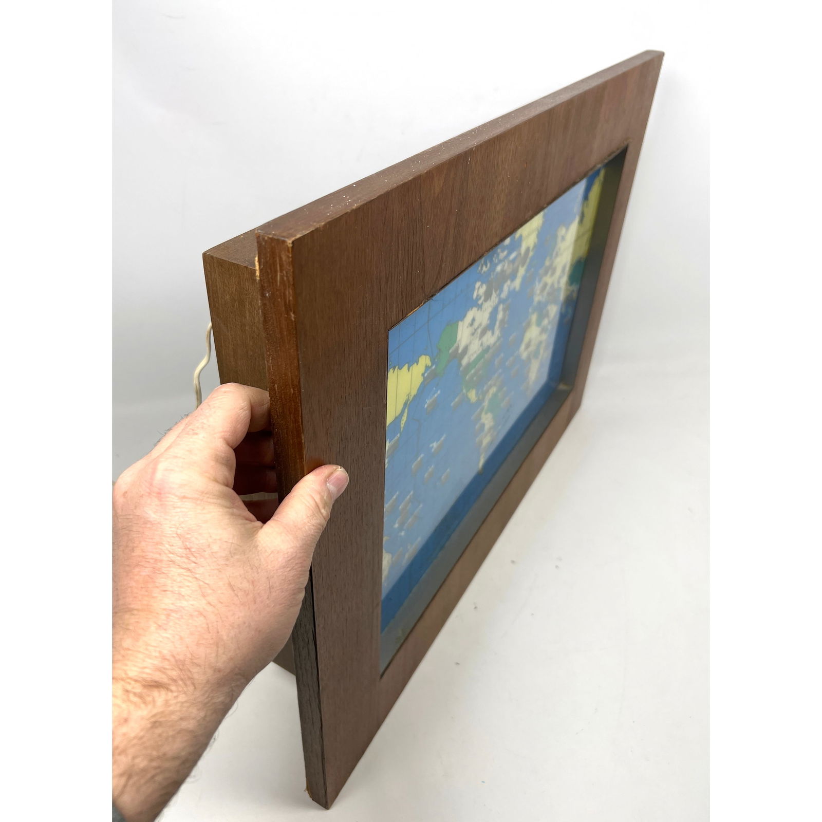 Framed HOWARD MILLER World Clock. - 8