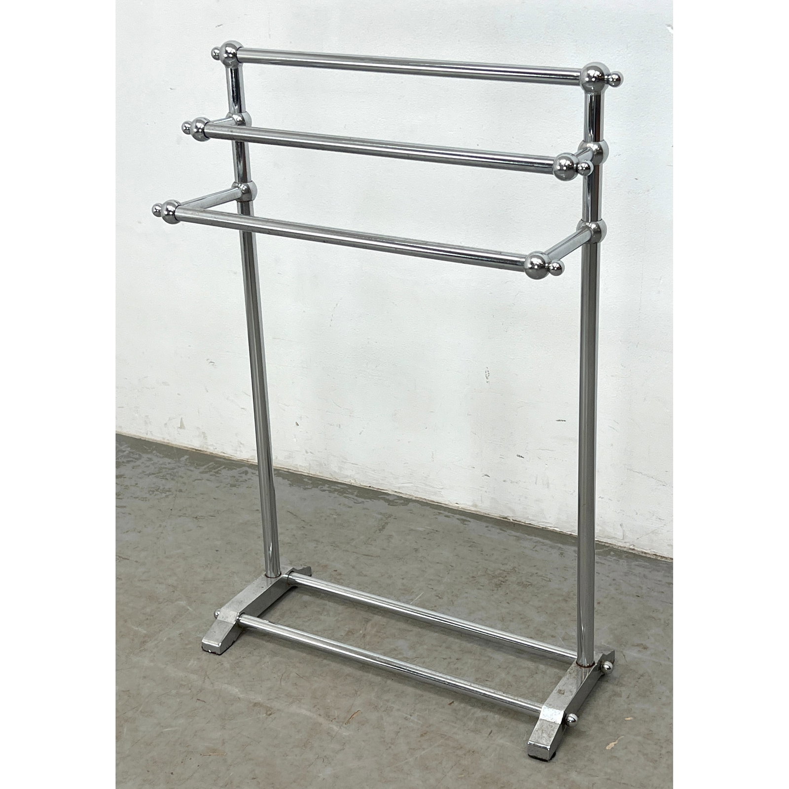 Modernist Chrome Towel Bar Quilt Rack. 3 levels.: Modernist Chrome Towel Bar Quilt Rack. 3 levels. Dimensions: Height: 36.5 inches, Width: 25.5 inches, Depth: 10 inches. ---